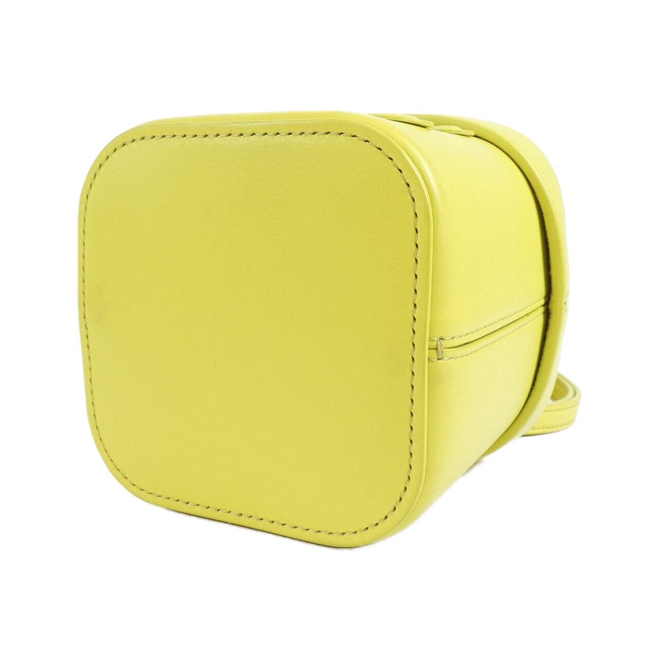 セリーヌ トリオンフ 写真3