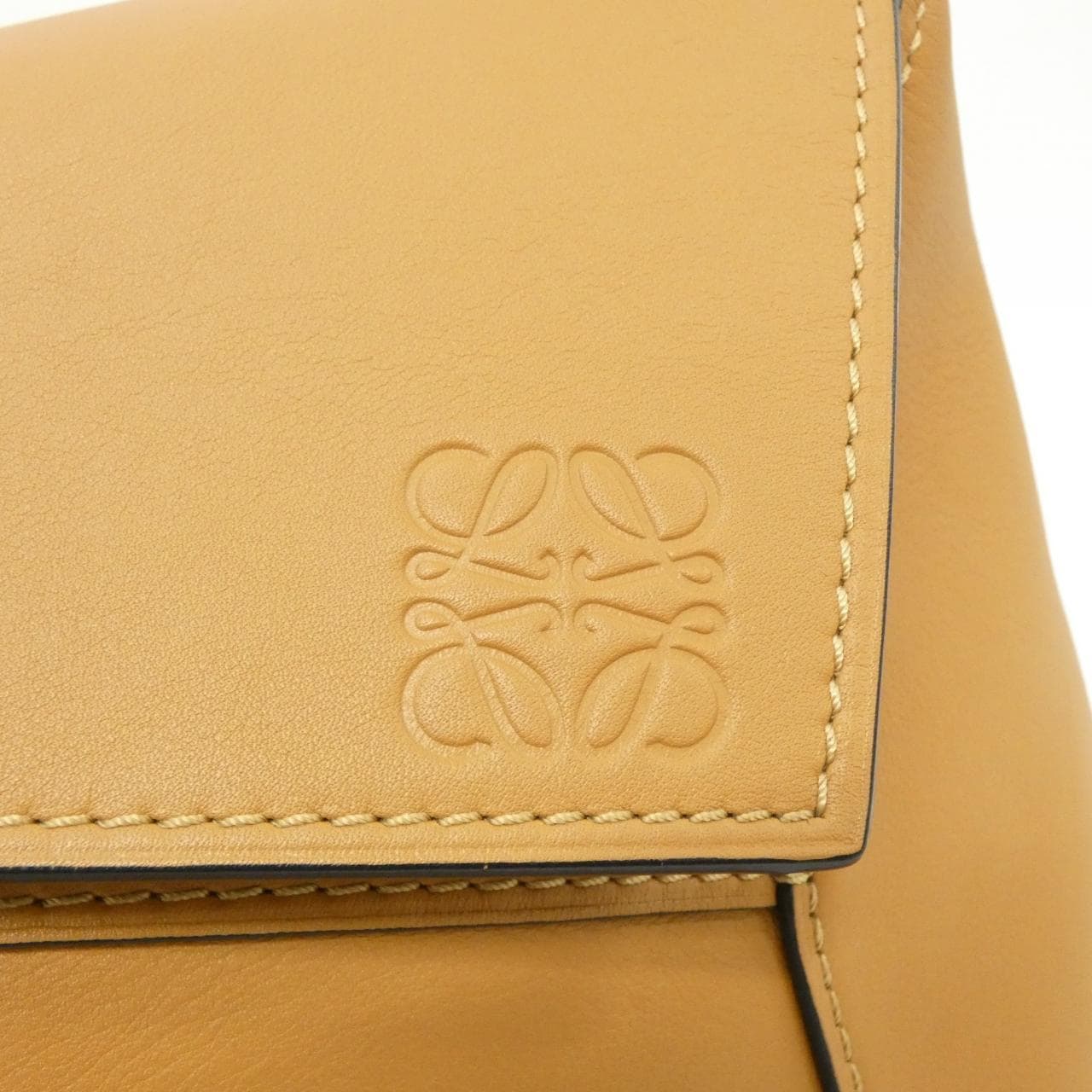 ロエベ パズル 写真4