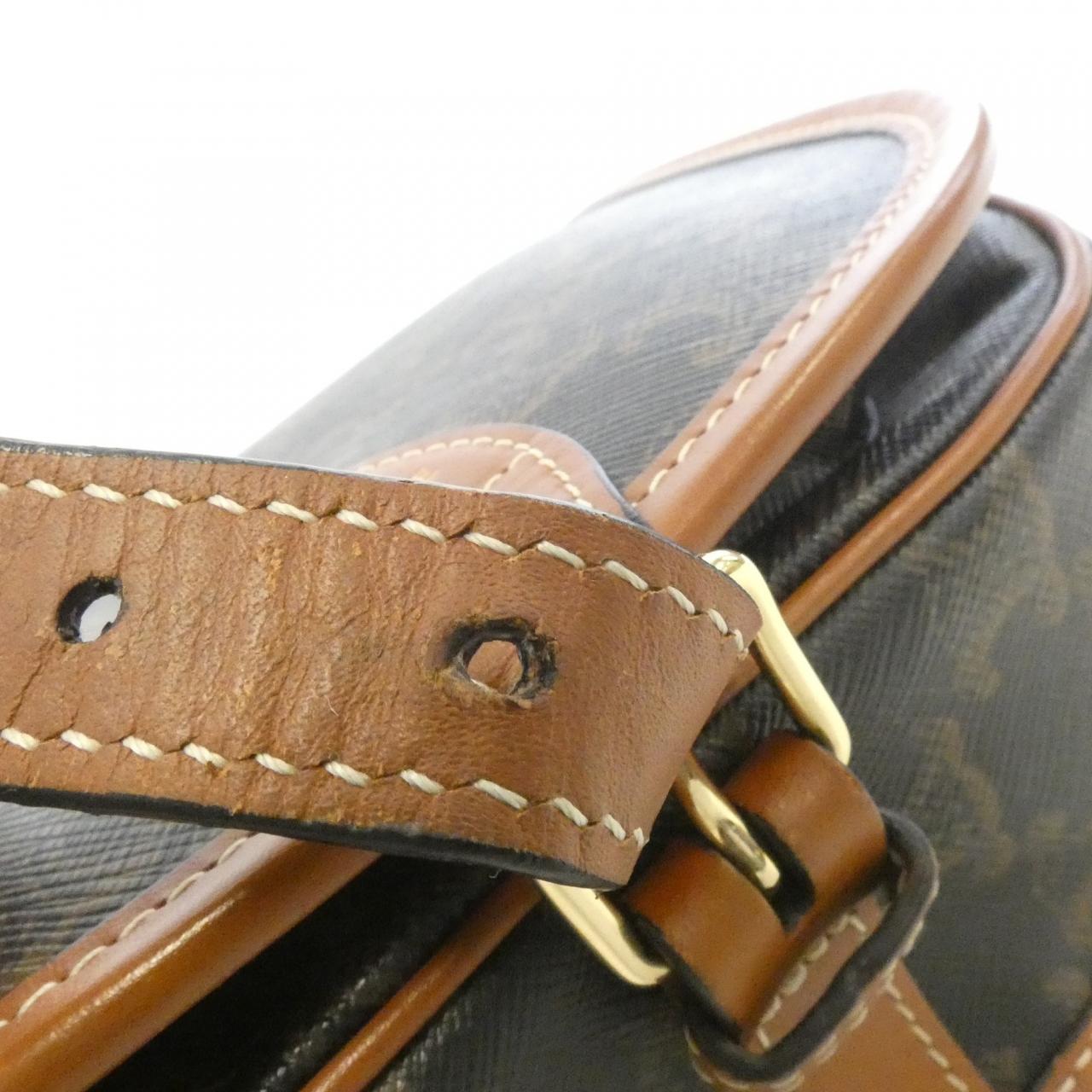 セリーヌ トリオンフ 写真4