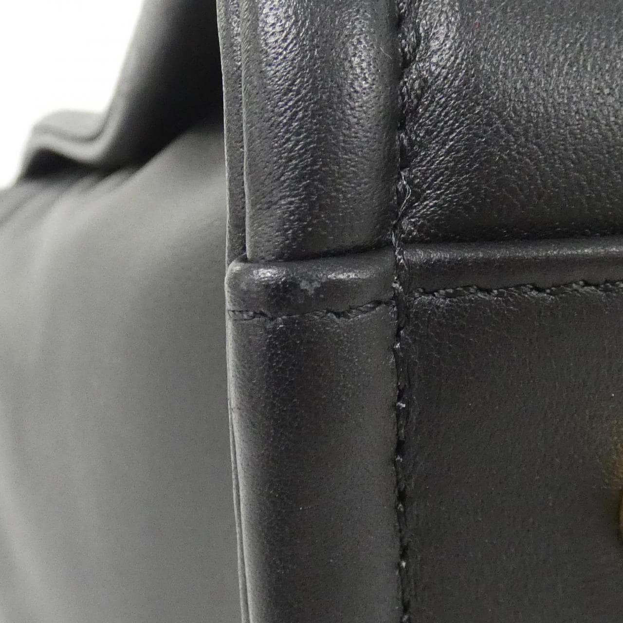 シャネル ドーヴィル 写真3