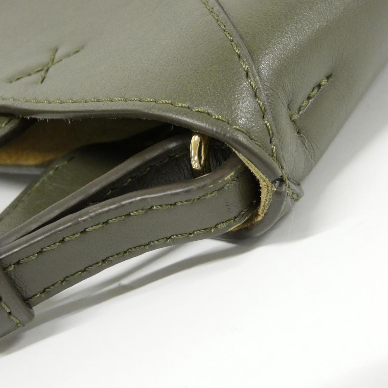 ロエベ パズル 写真6