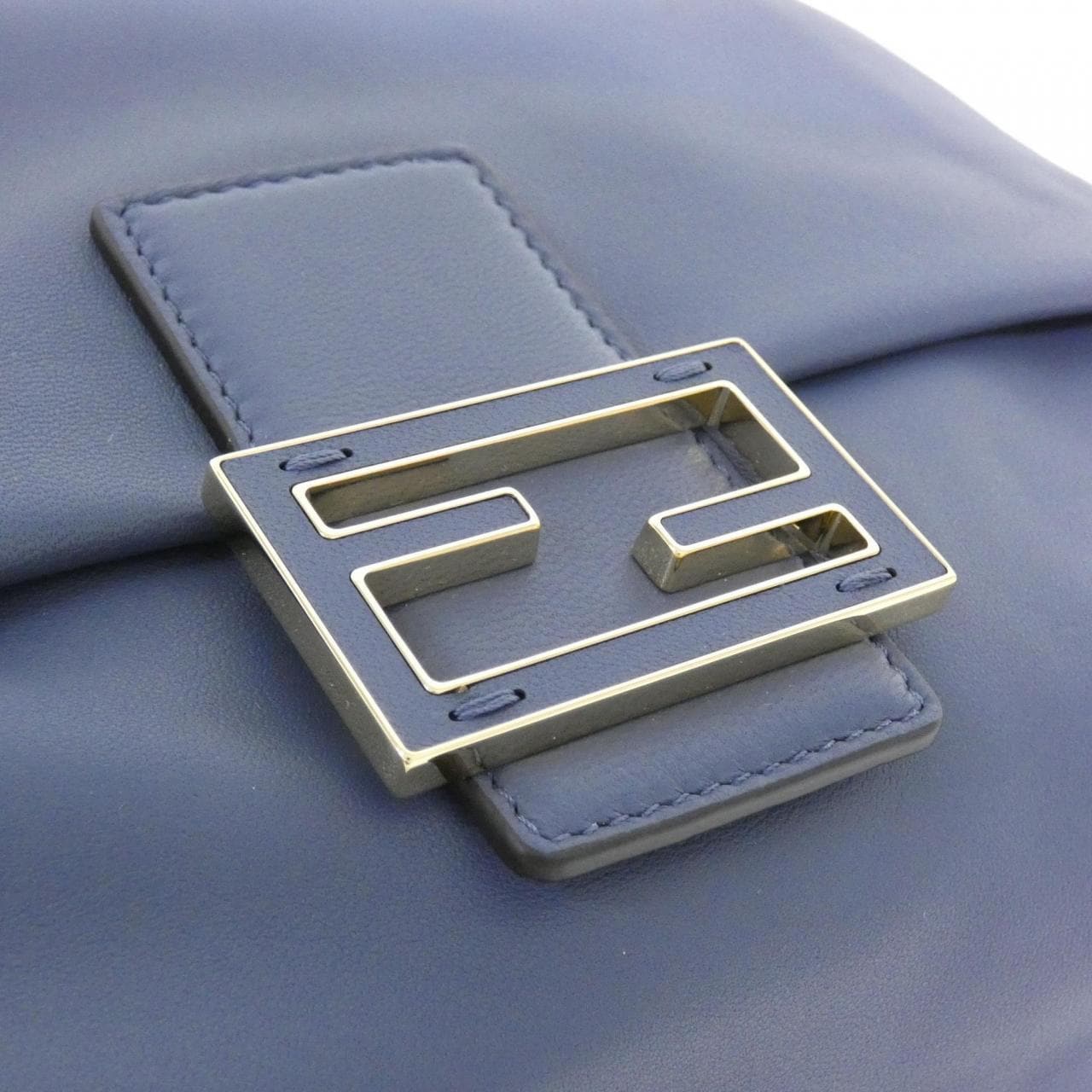 フェンディ バゲット 写真4