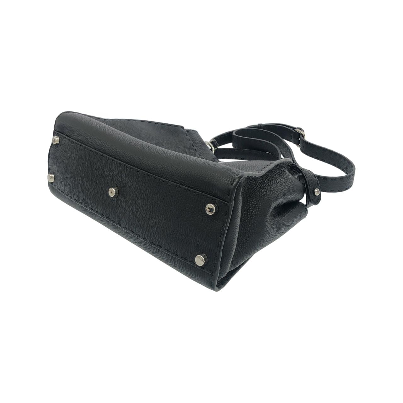 フェンディ ピーカブー 写真2