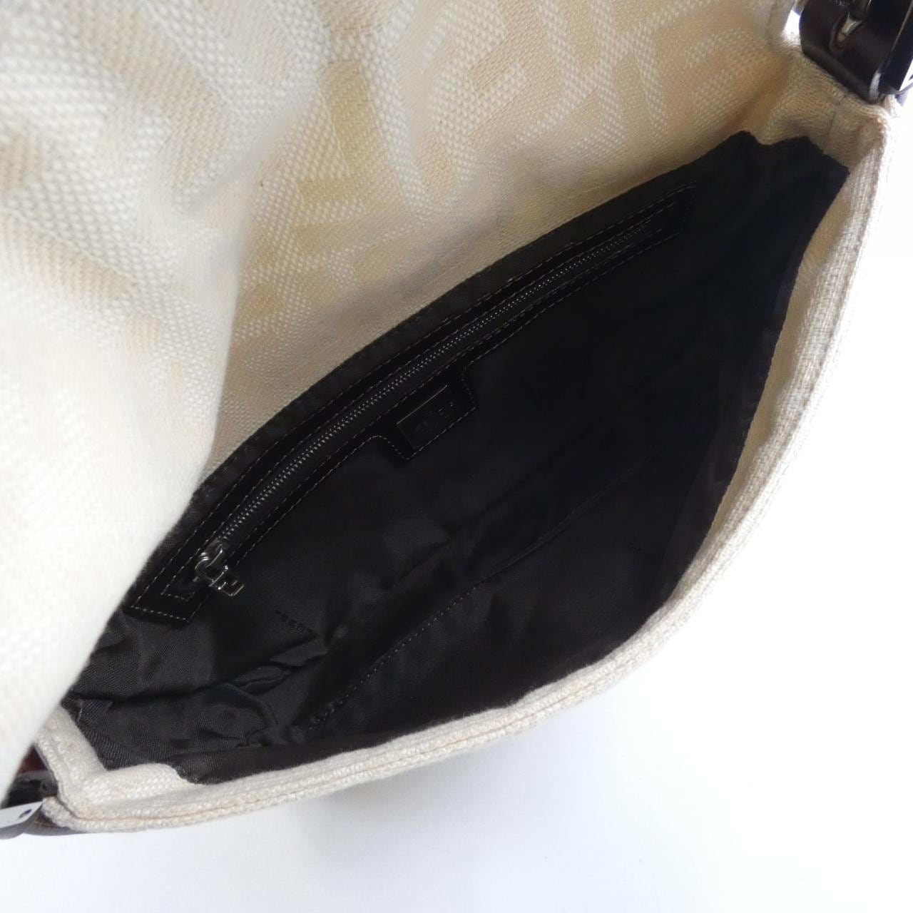 フェンディ バゲット 写真8