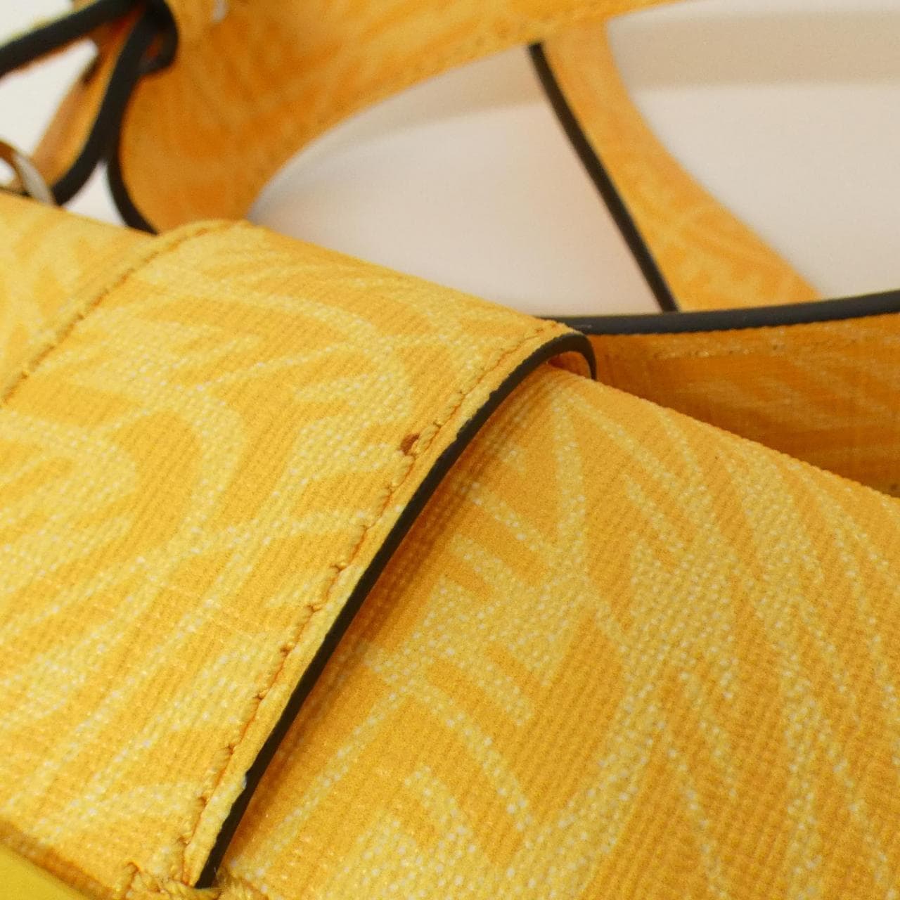 フェンディ バゲット 写真4