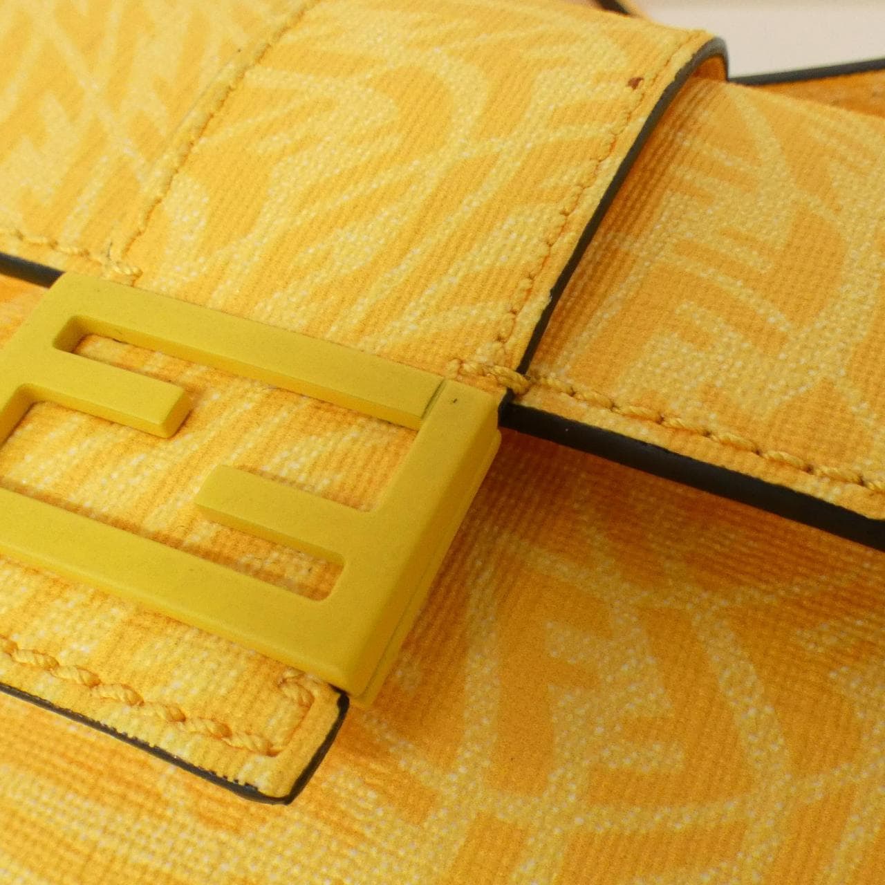 フェンディ バゲット 写真5