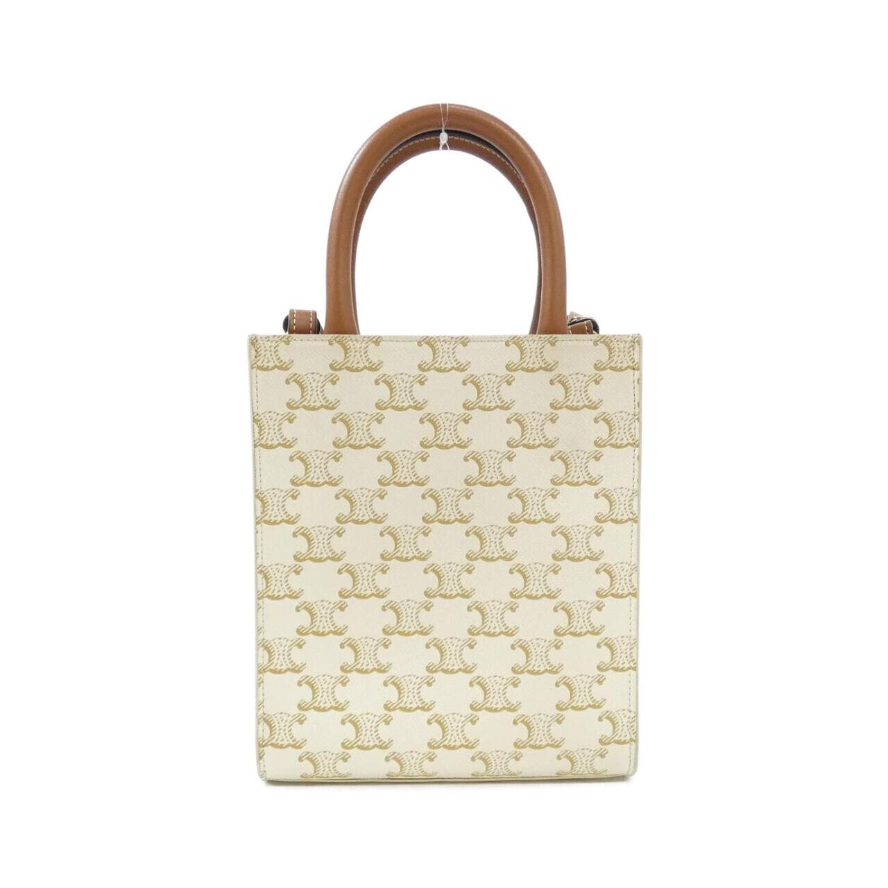 セリーヌ トリオンフ 写真2