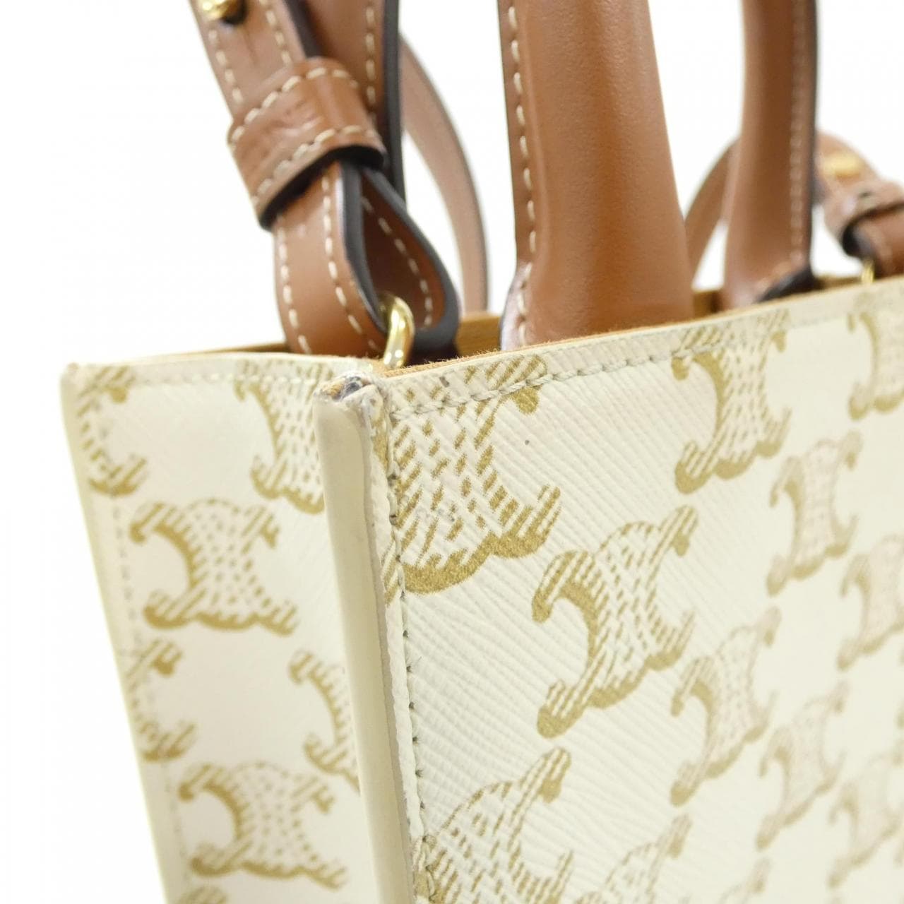 セリーヌ トリオンフ 写真5