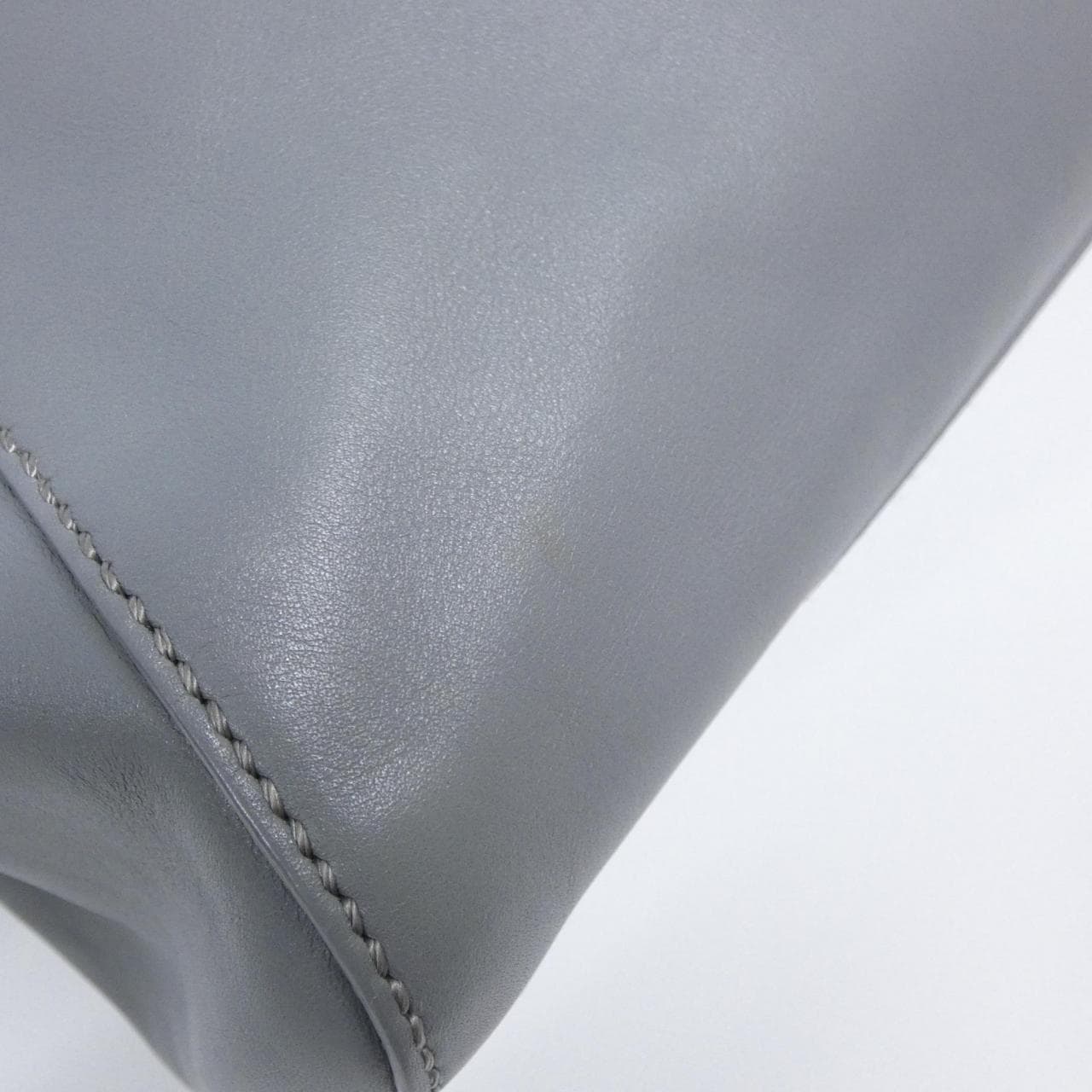 フェンディ ピーカブー 写真3