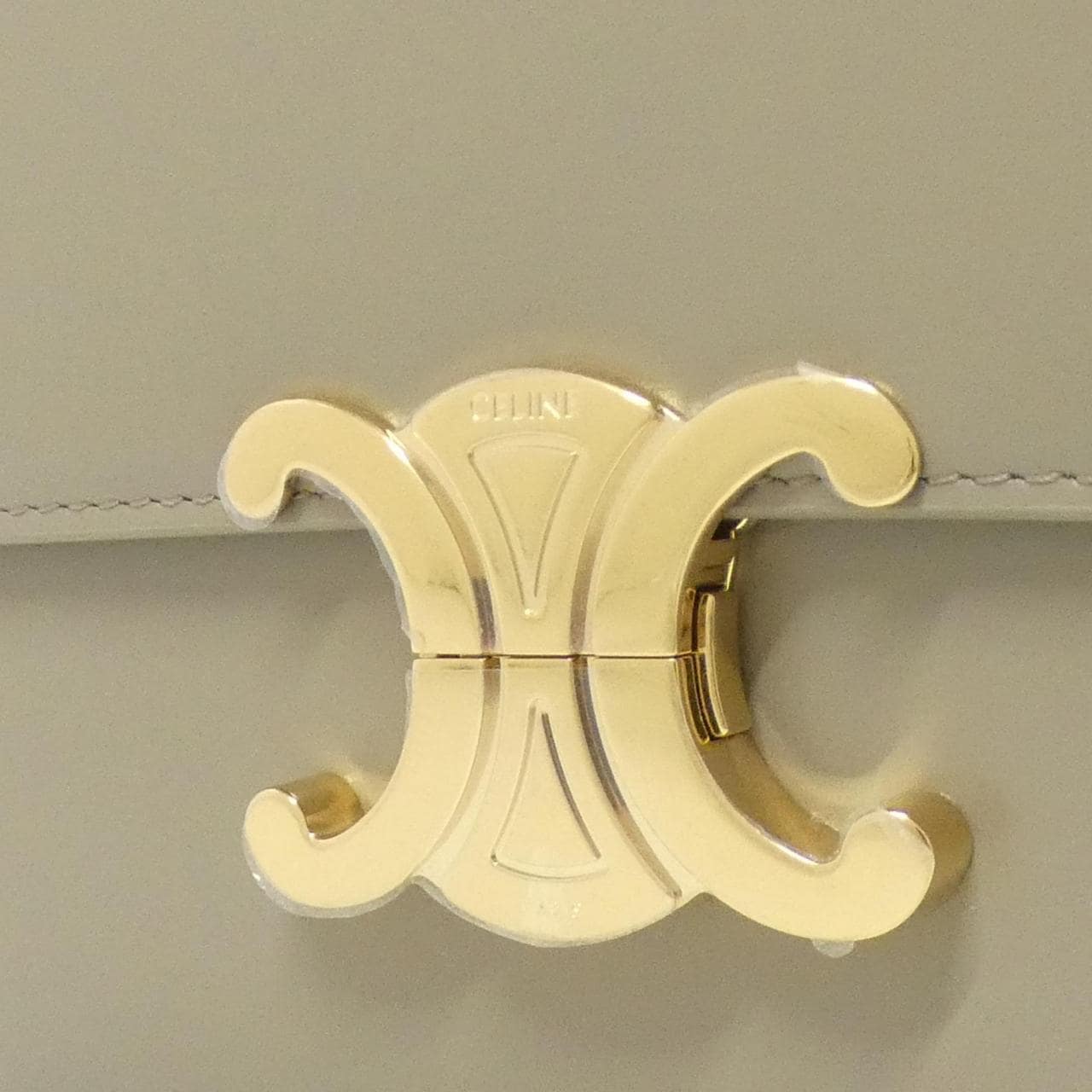 セリーヌ トリオンフ 写真4