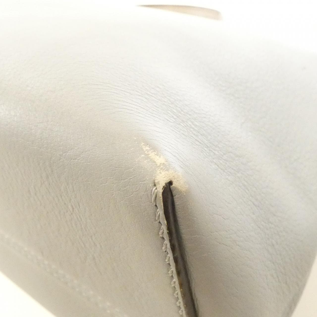 フェンディ バイザウェイ 写真4