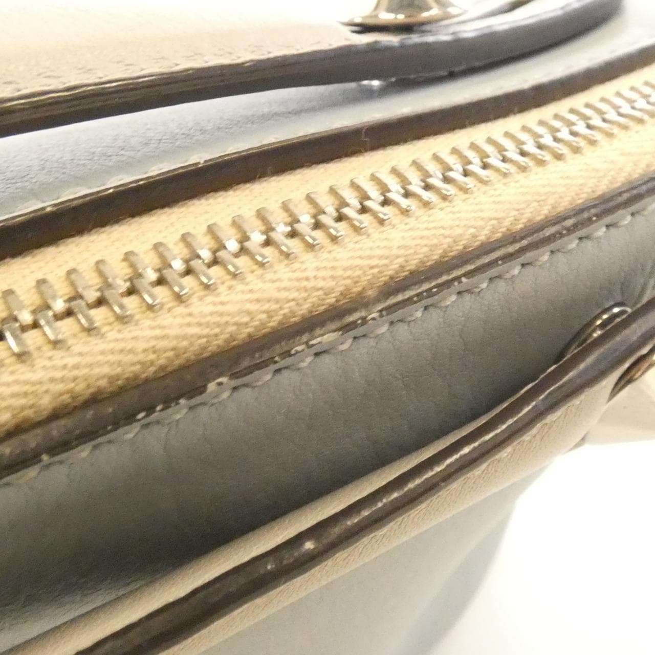 フェンディ バイザウェイ 写真5