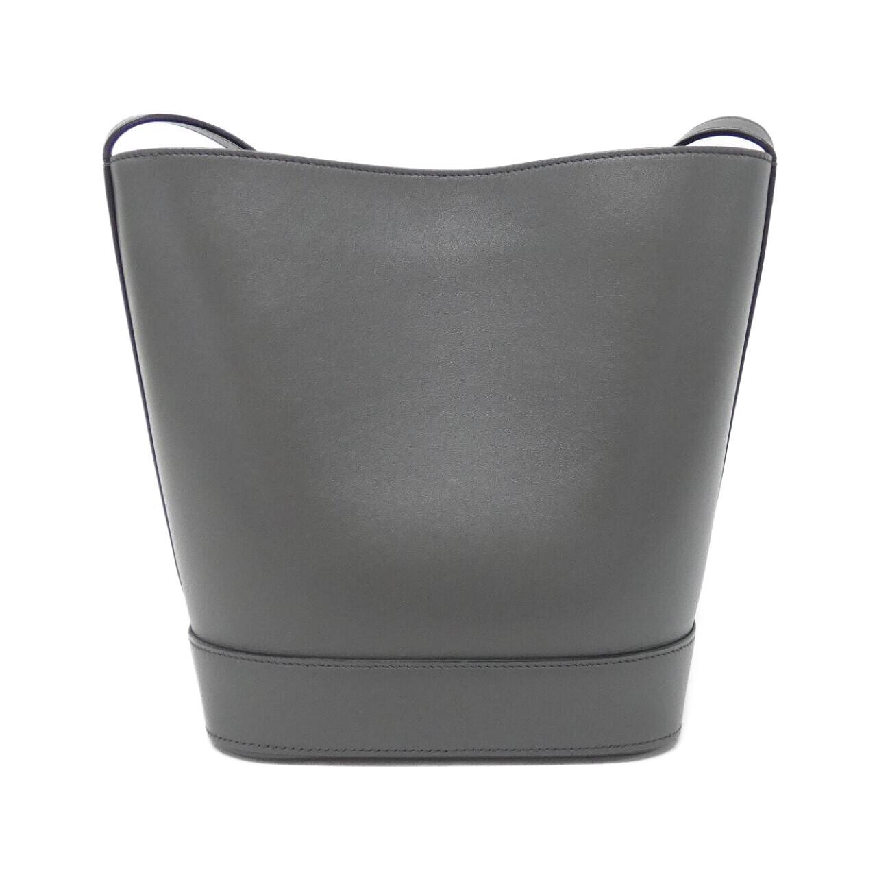 セリーヌ トリオンフ 写真2