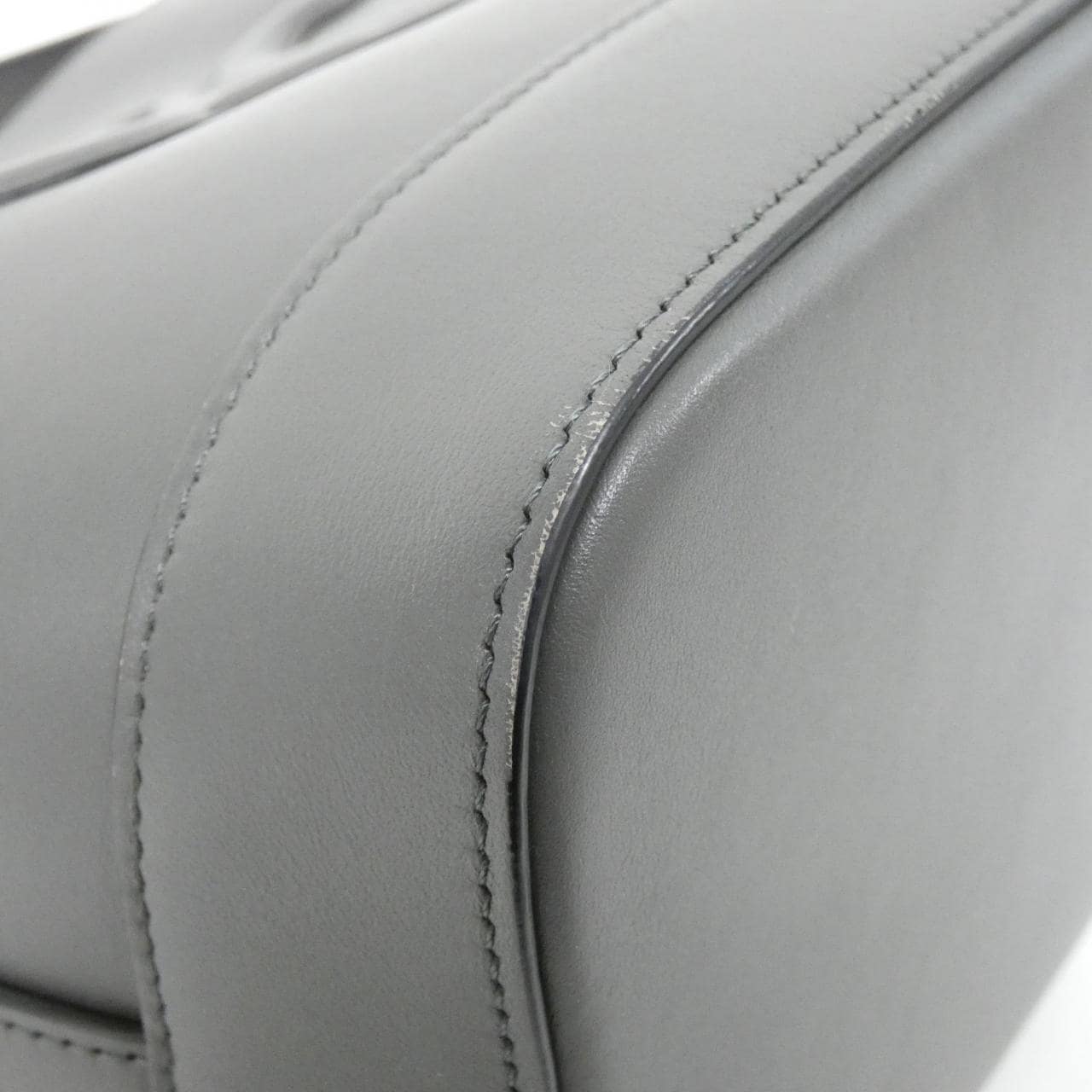 セリーヌ トリオンフ 写真3