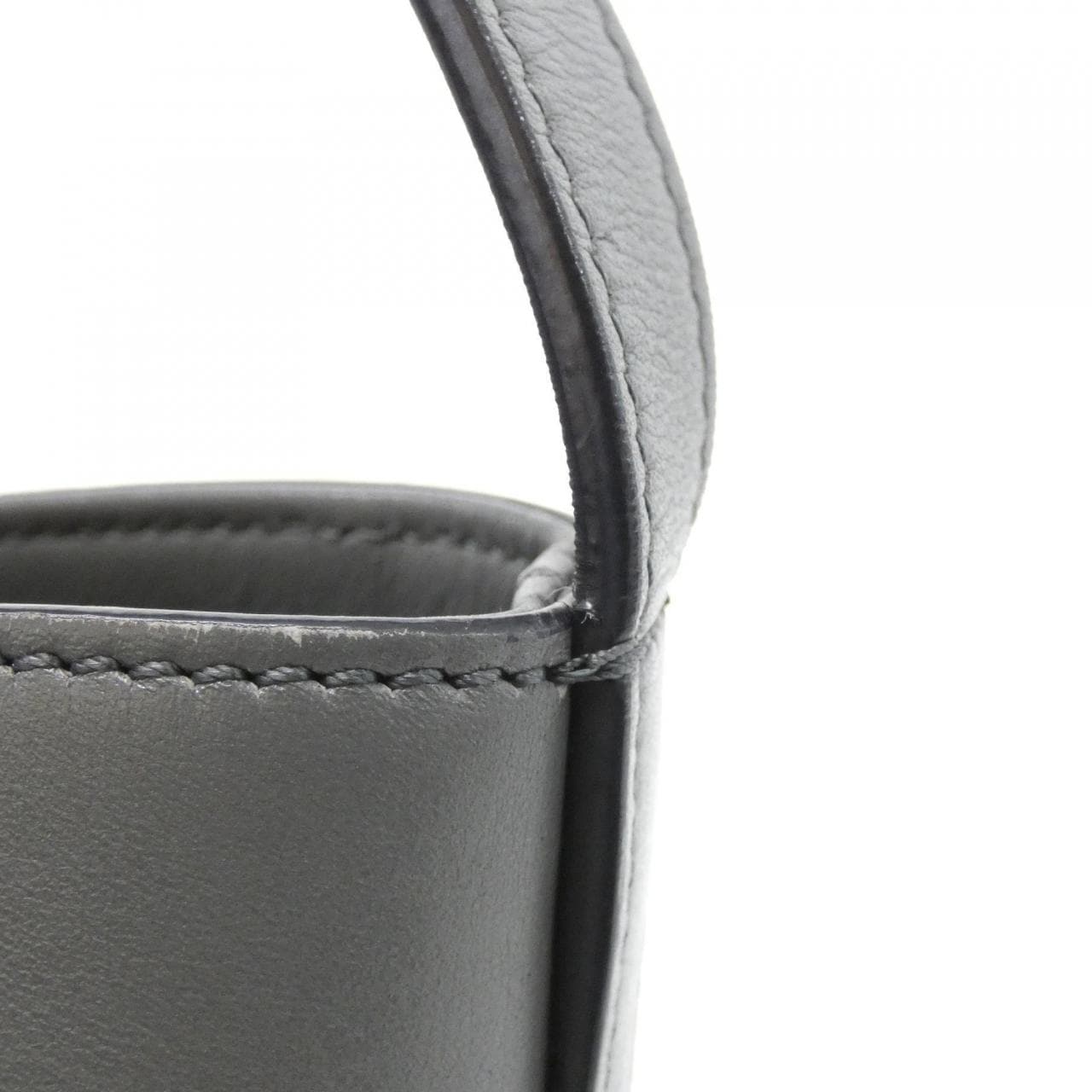 セリーヌ トリオンフ 写真7