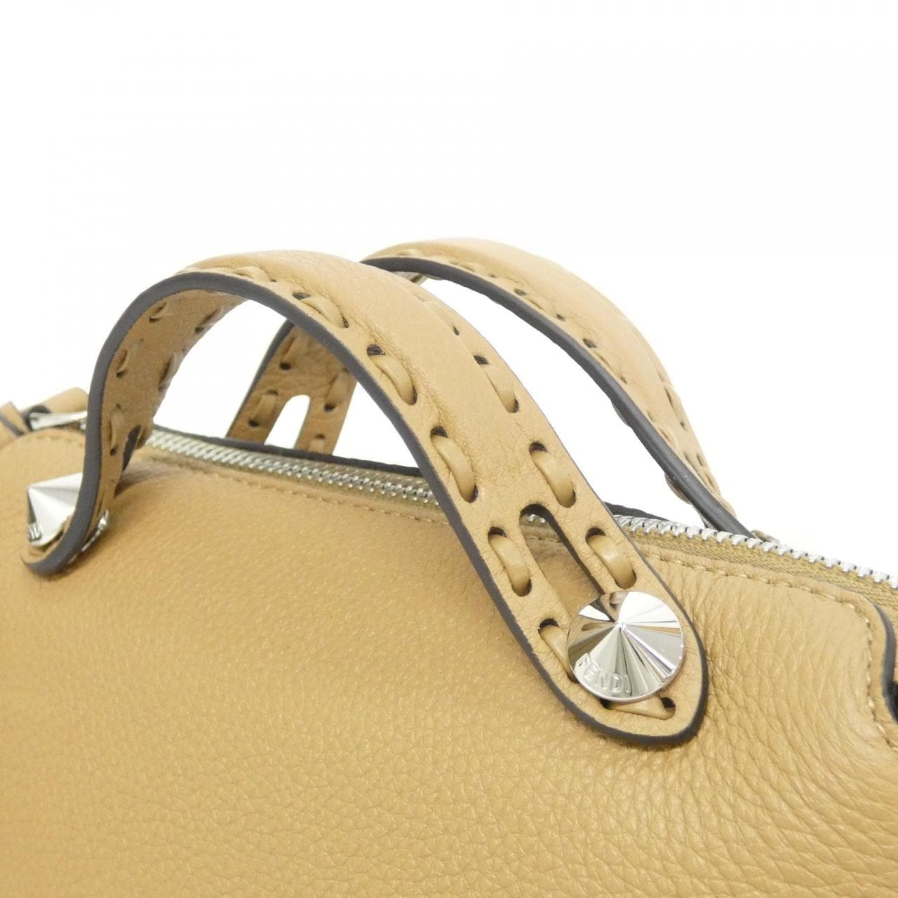 フェンディ バイザウェイ 写真4