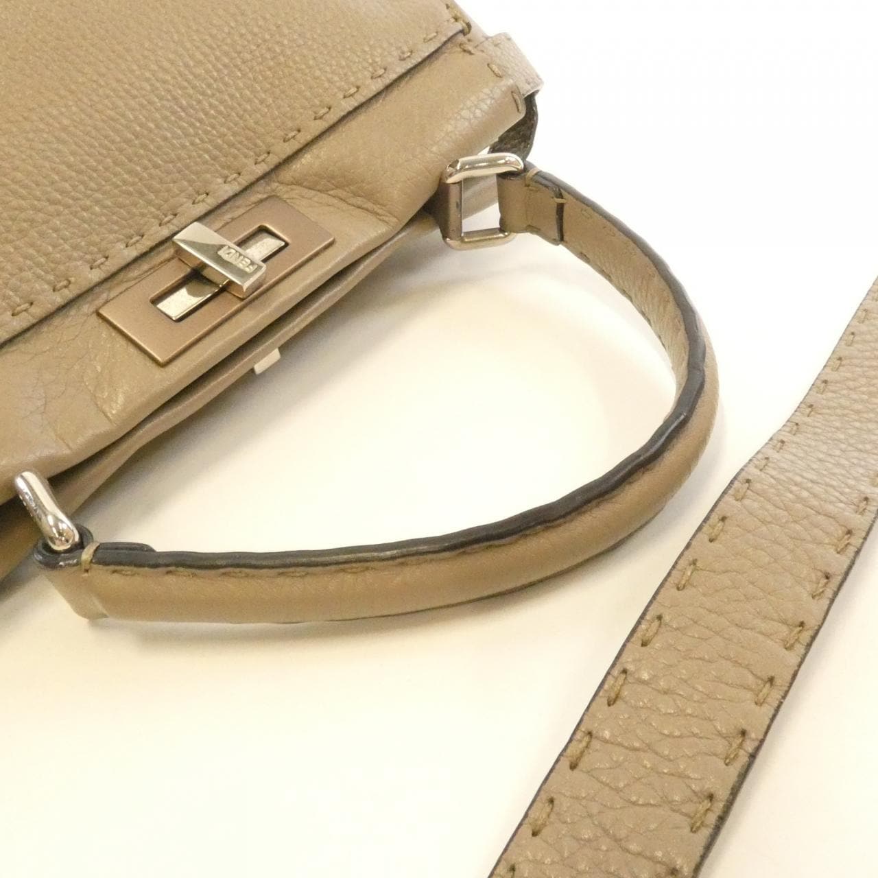 フェンディ ピーカブー 写真5