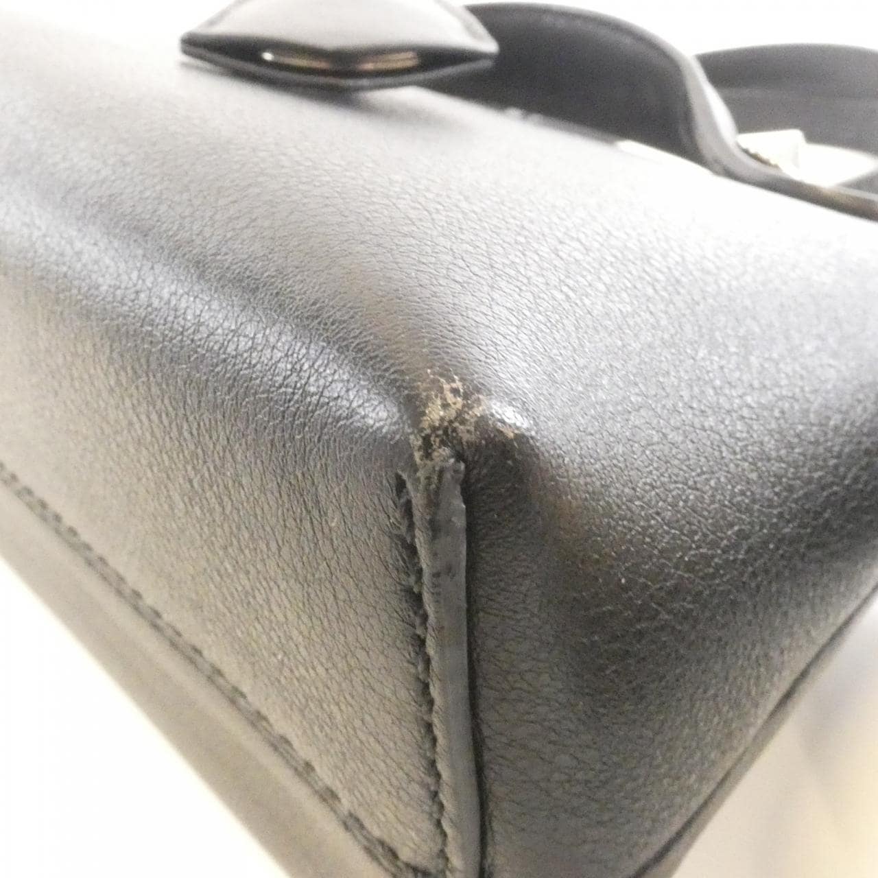 フェンディ バイザウェイ 写真3