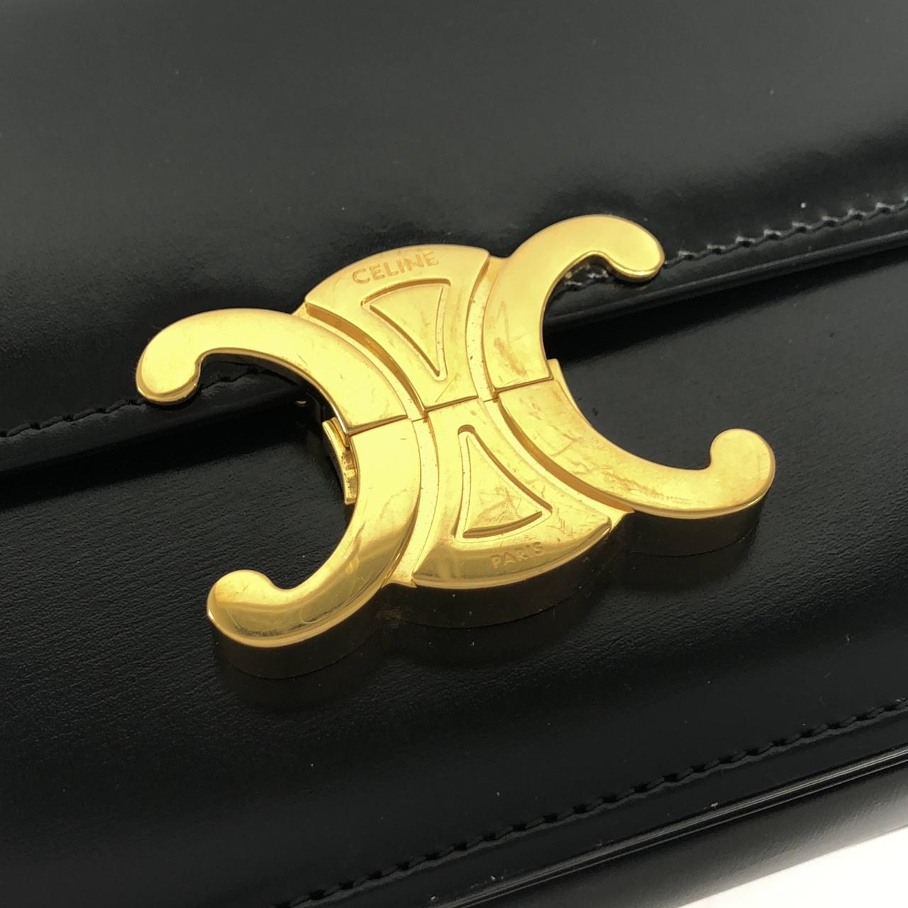 セリーヌ トリオンフ 写真4