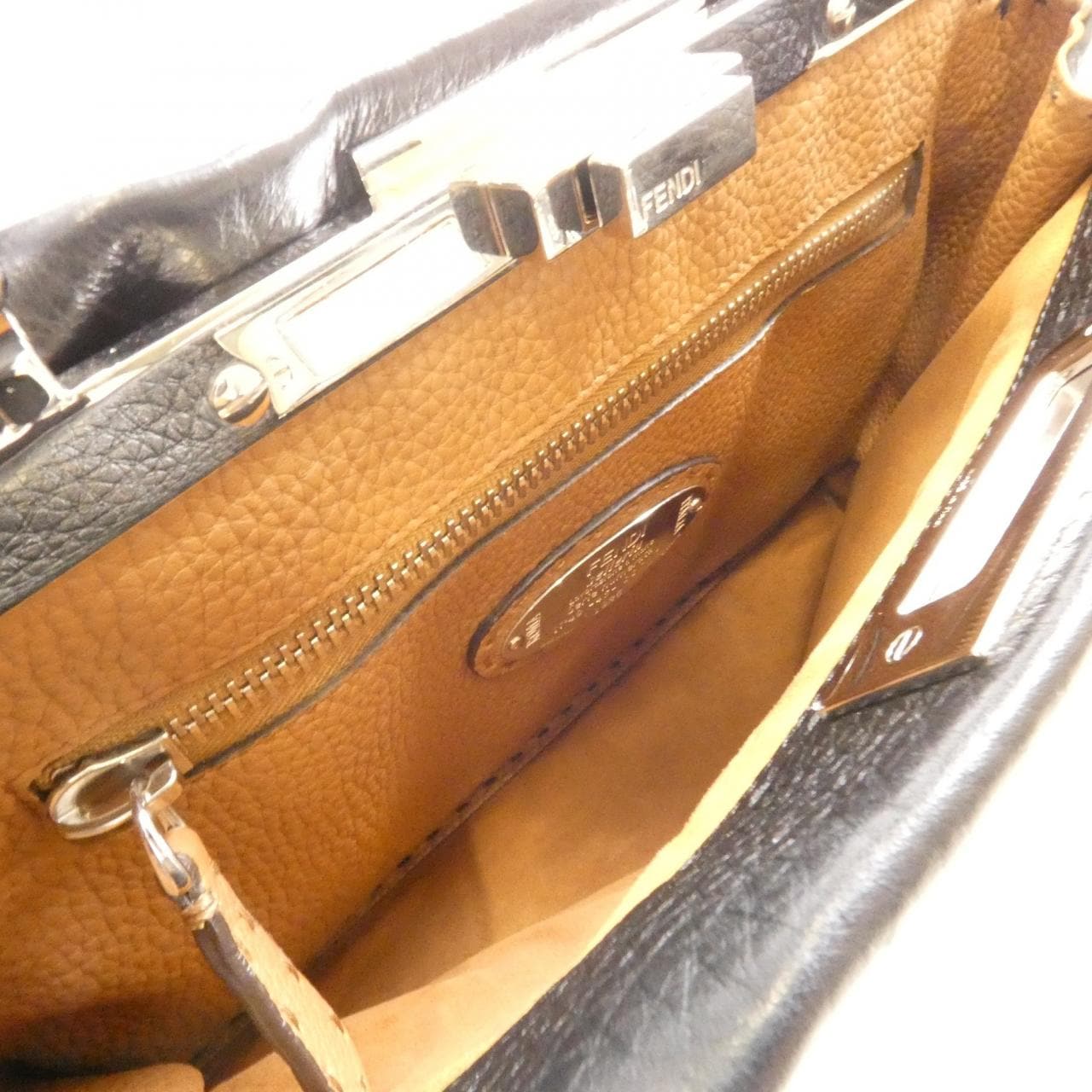 フェンディ ピーカブー 写真6