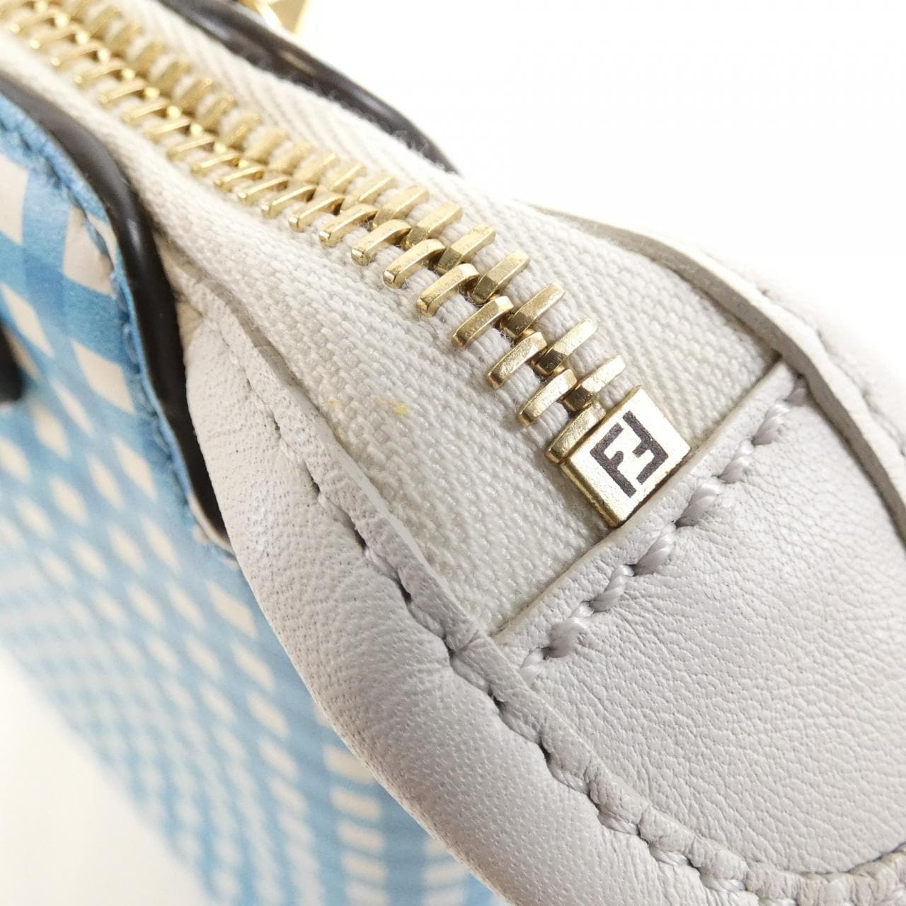 フェンディ バイザウェイ 写真5