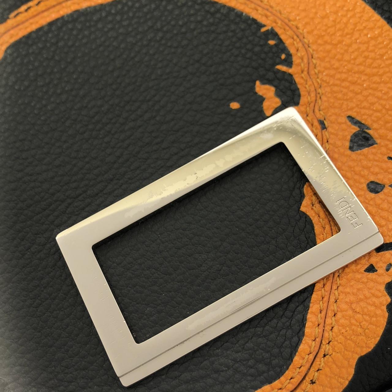 フェンディ バゲット 写真5