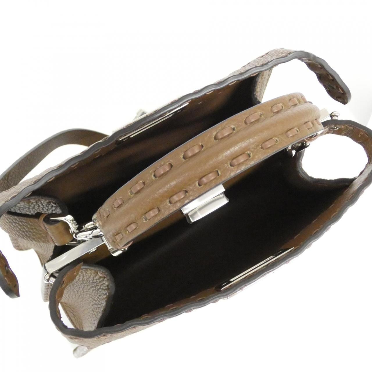 フェンディ ピーカブー 写真5