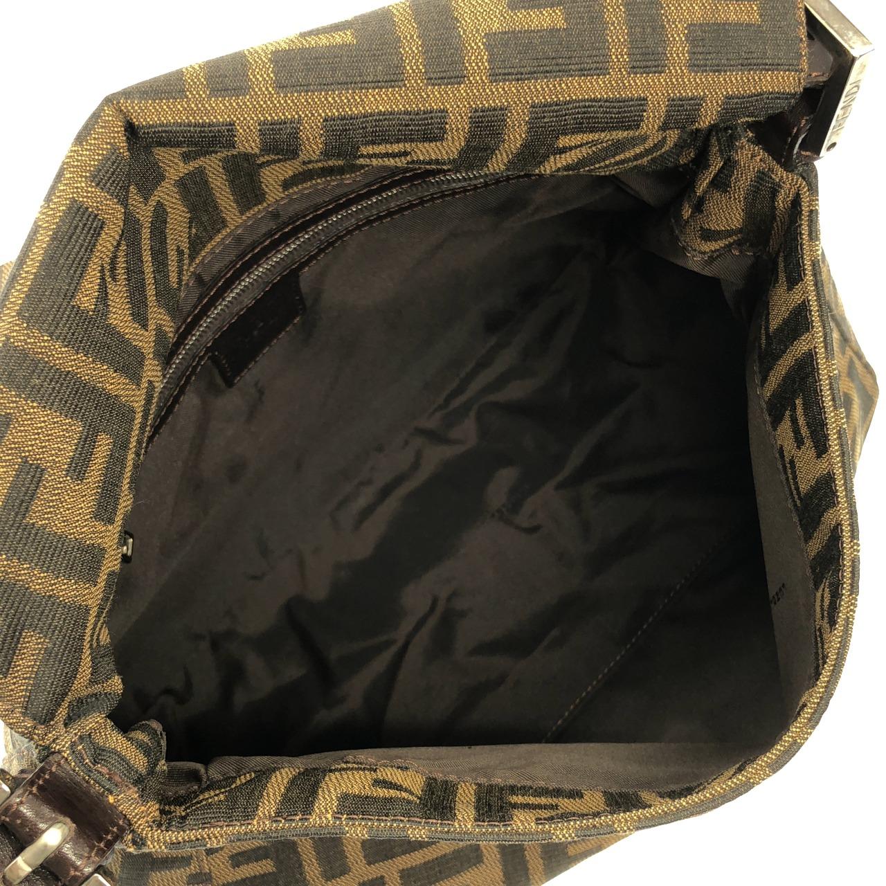 フェンディ バゲット 写真9