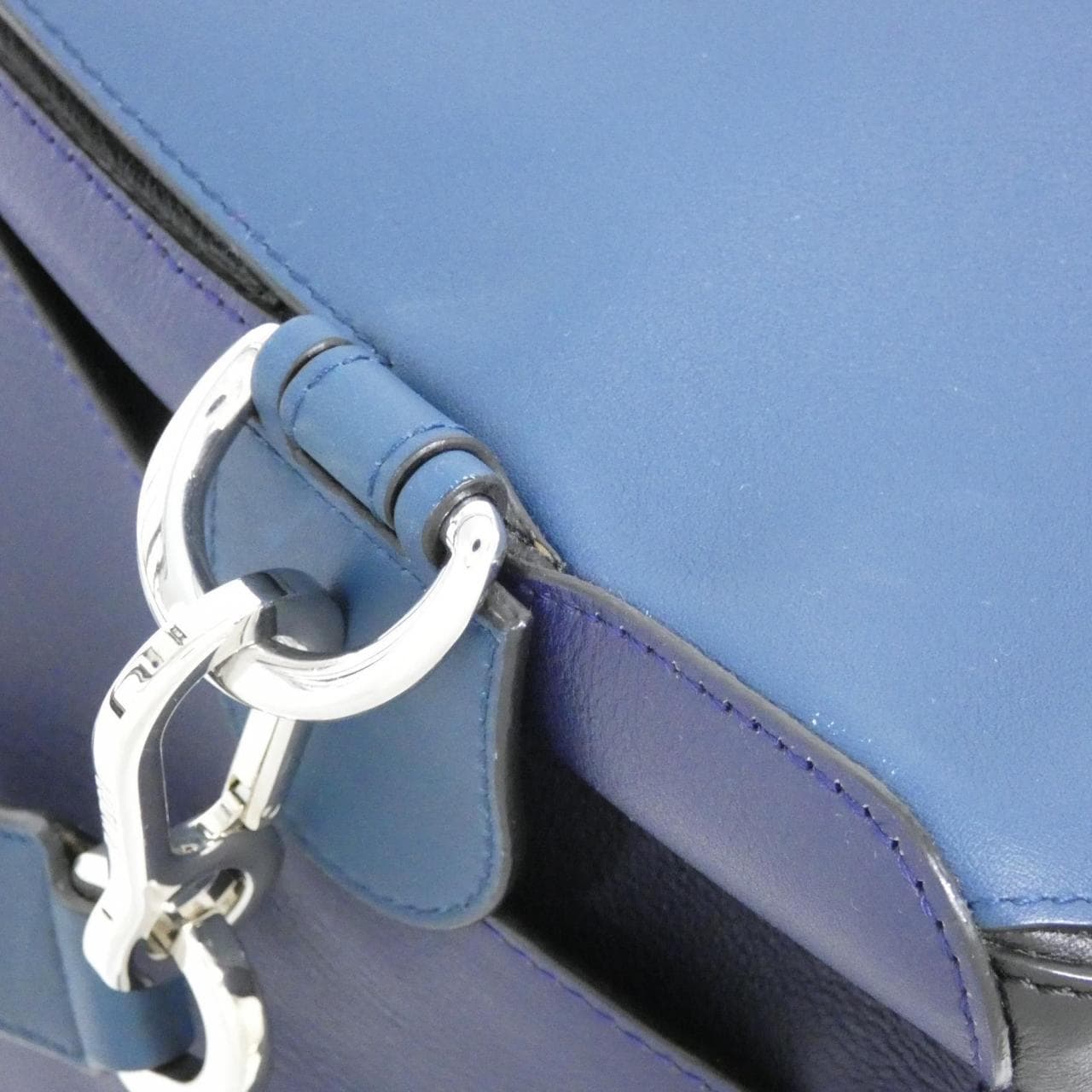 ロエベ パズル 写真7