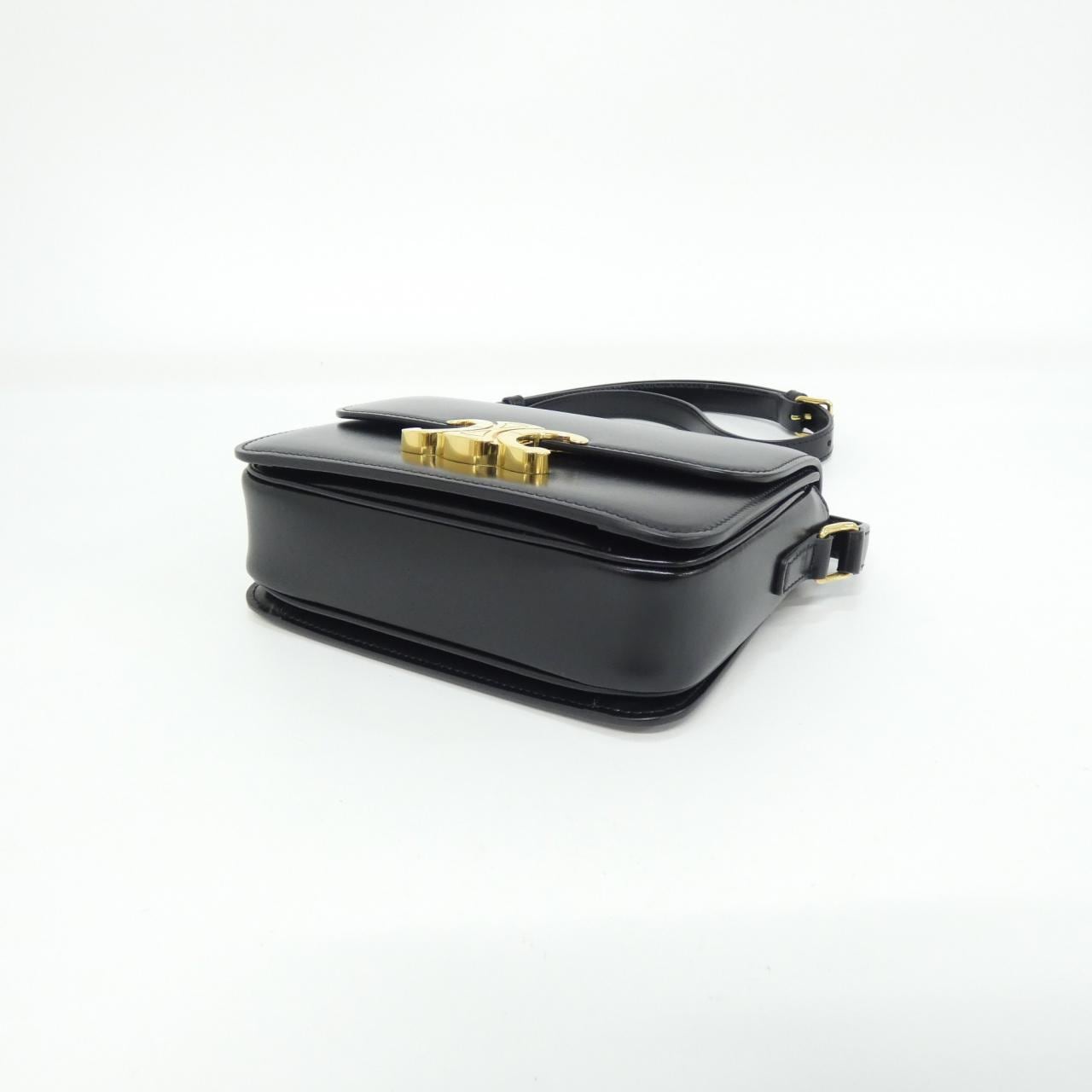 セリーヌ トリオンフ 写真3