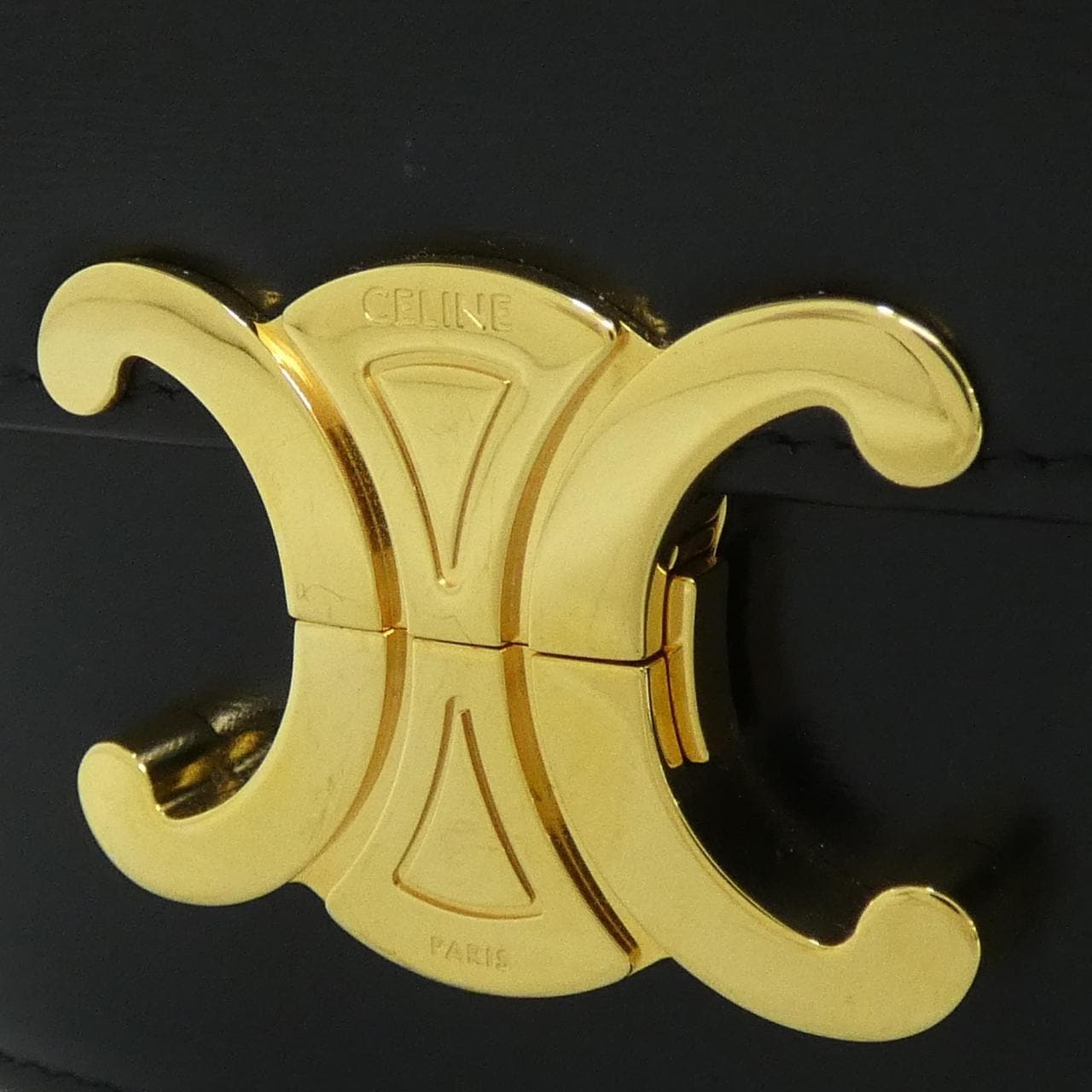 セリーヌ トリオンフ 写真4