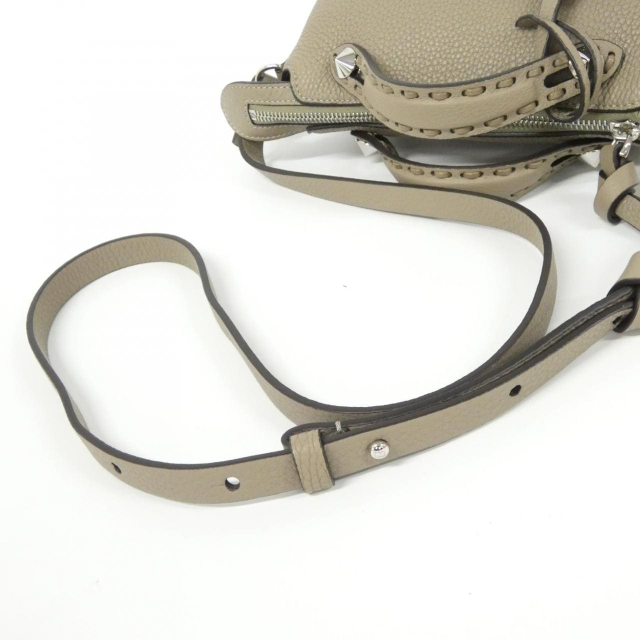 フェンディ バイザウェイ 写真5