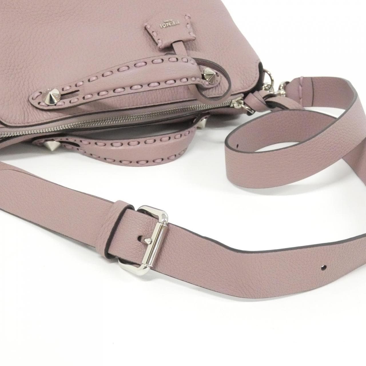 フェンディ バイザウェイ 写真4