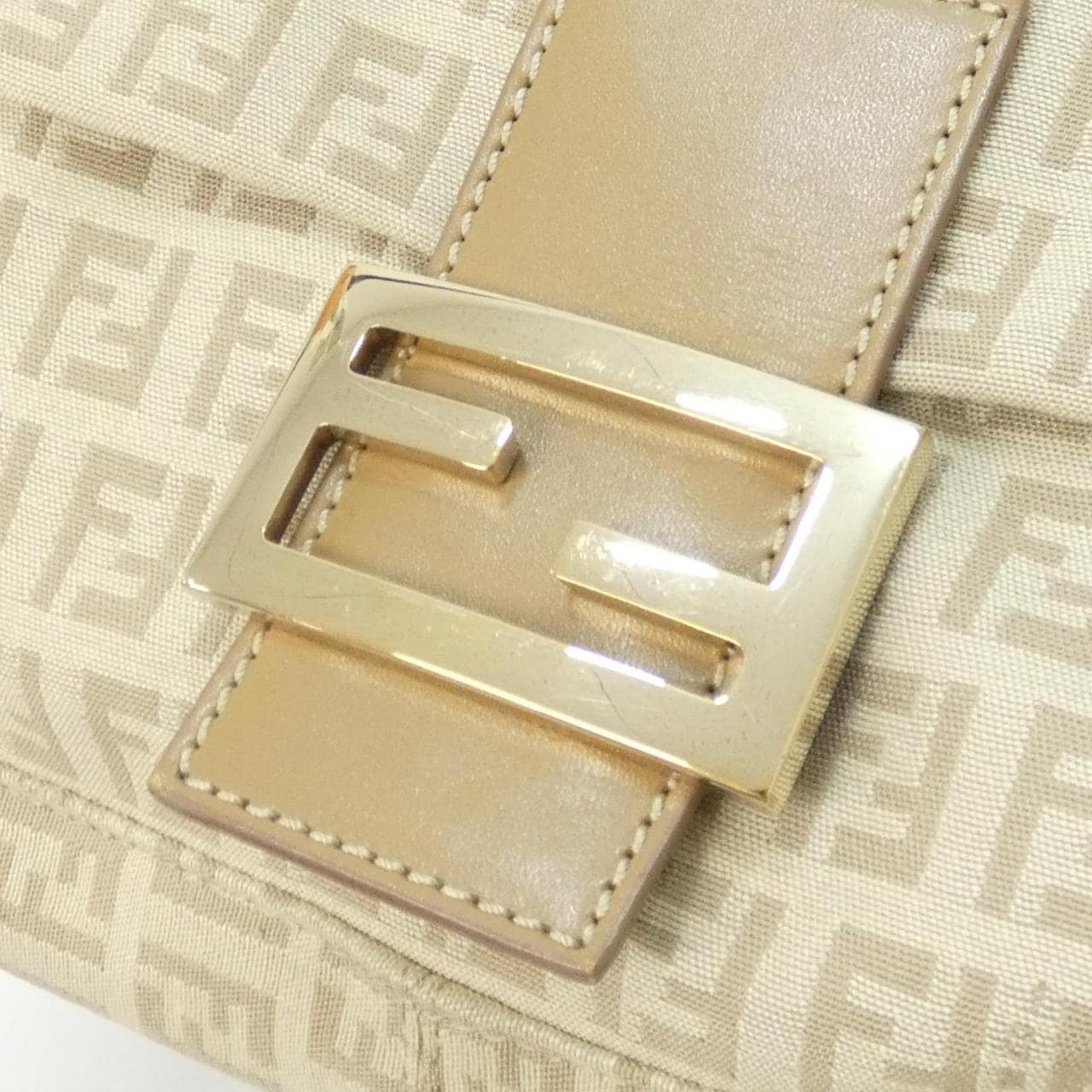 フェンディ バゲット 写真4