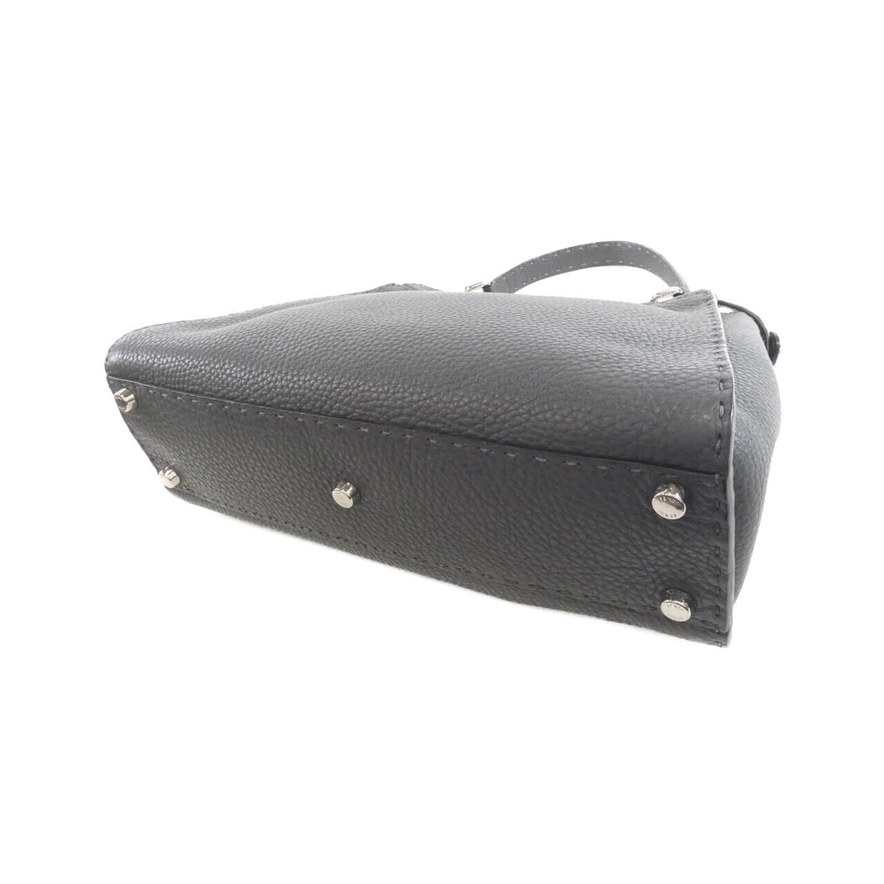 フェンディ ピーカブー 写真2