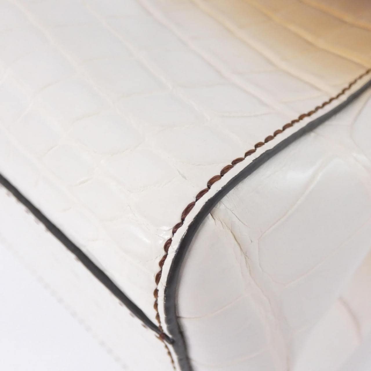 フェンディ ピーカブー 写真2