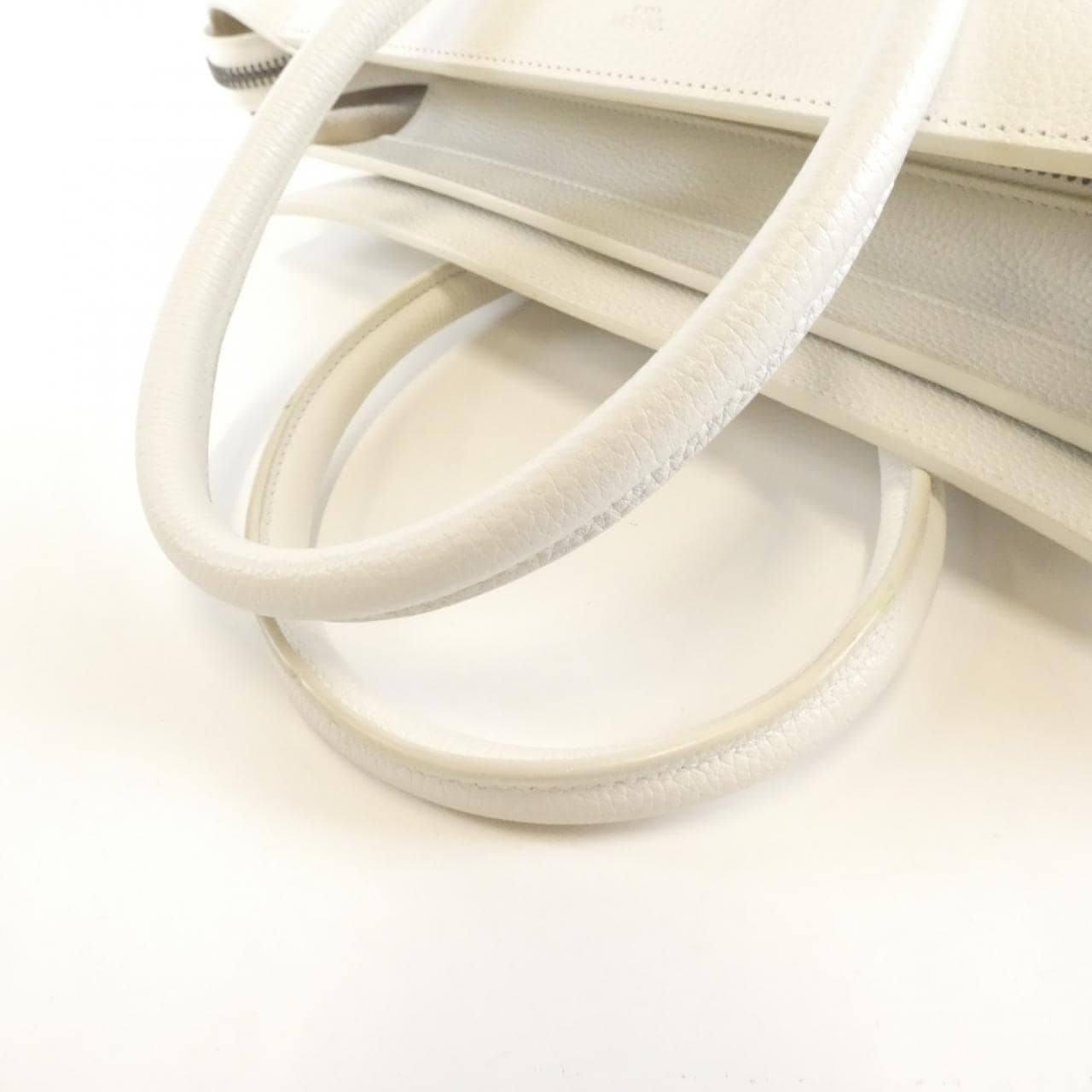 セリーヌ ラゲージ ナノ 写真4