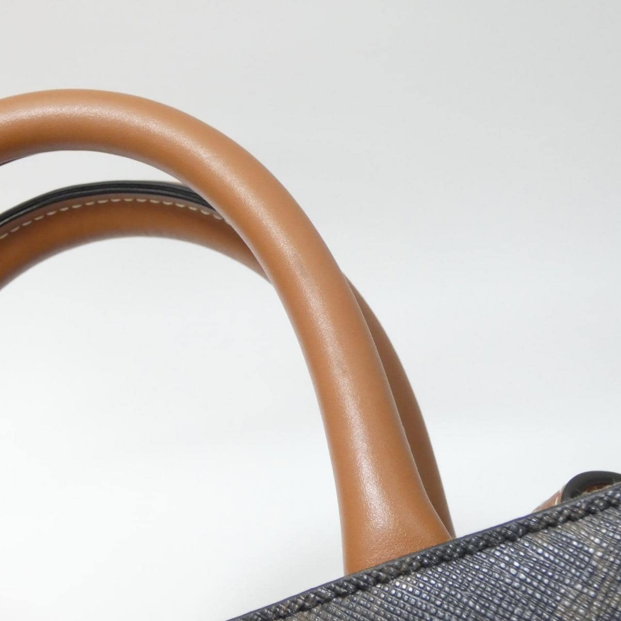 セリーヌ トリオンフ 写真6