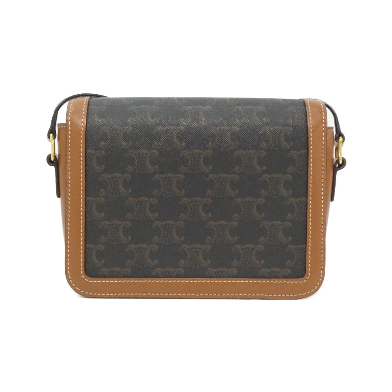 セリーヌ トリオンフ 写真2