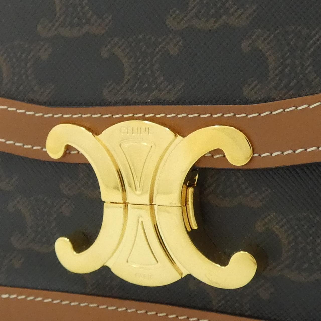 セリーヌ トリオンフ 写真4