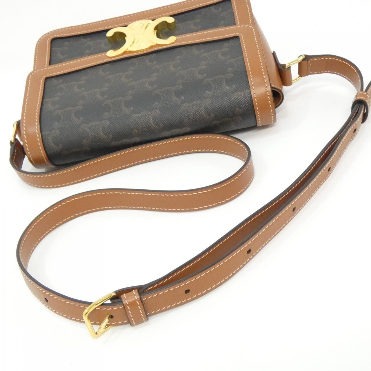 セリーヌ トリオンフ 写真8