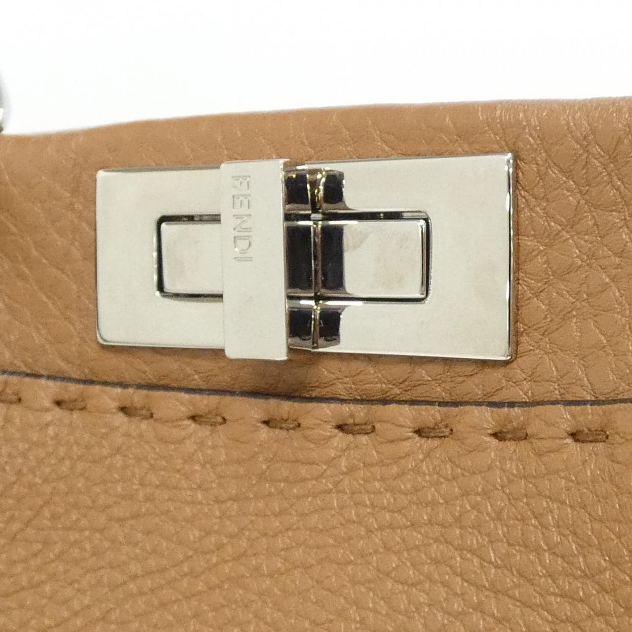 フェンディ ピーカブー 写真4