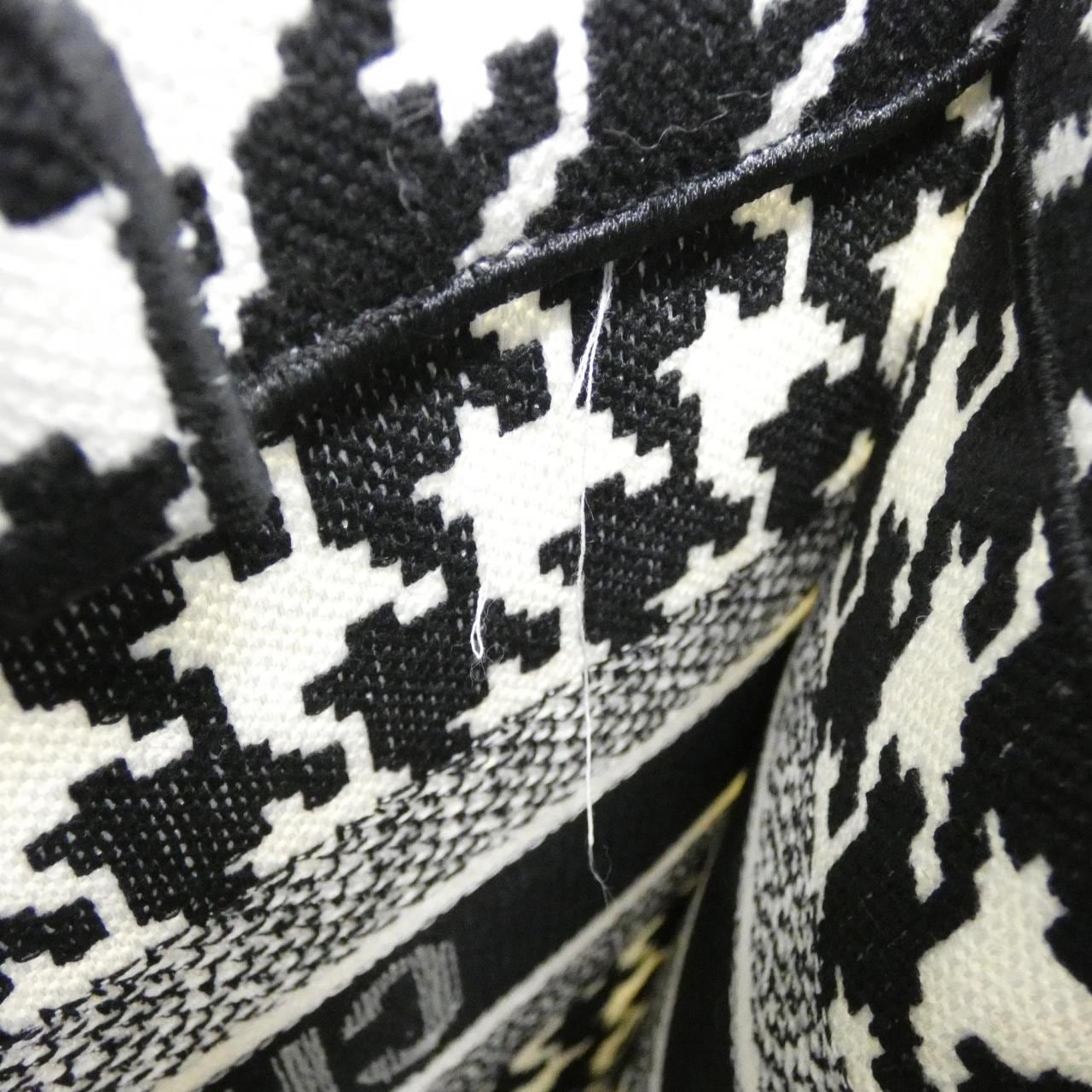 ディオール ブックトート 写真9