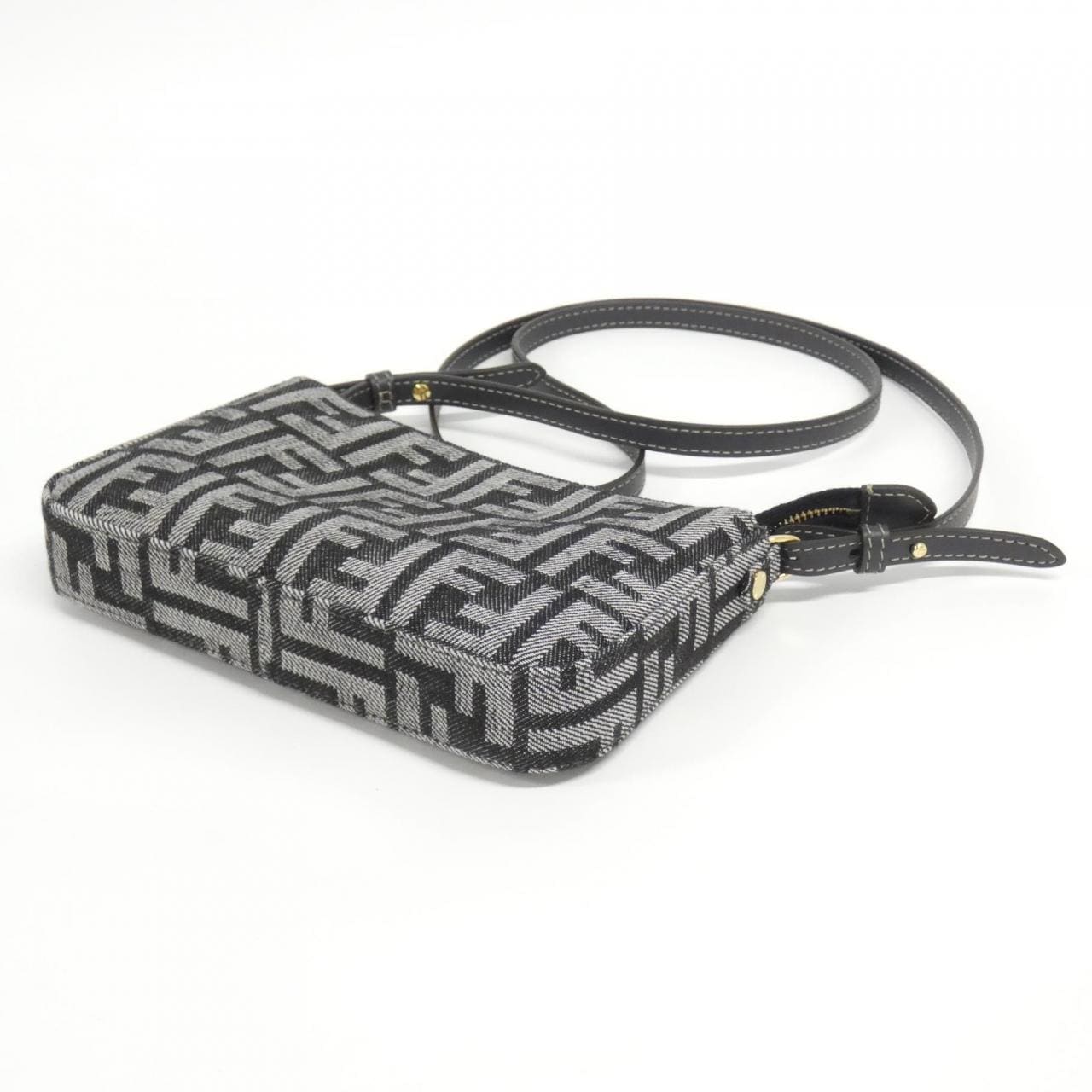 フェンディ バゲット 写真2