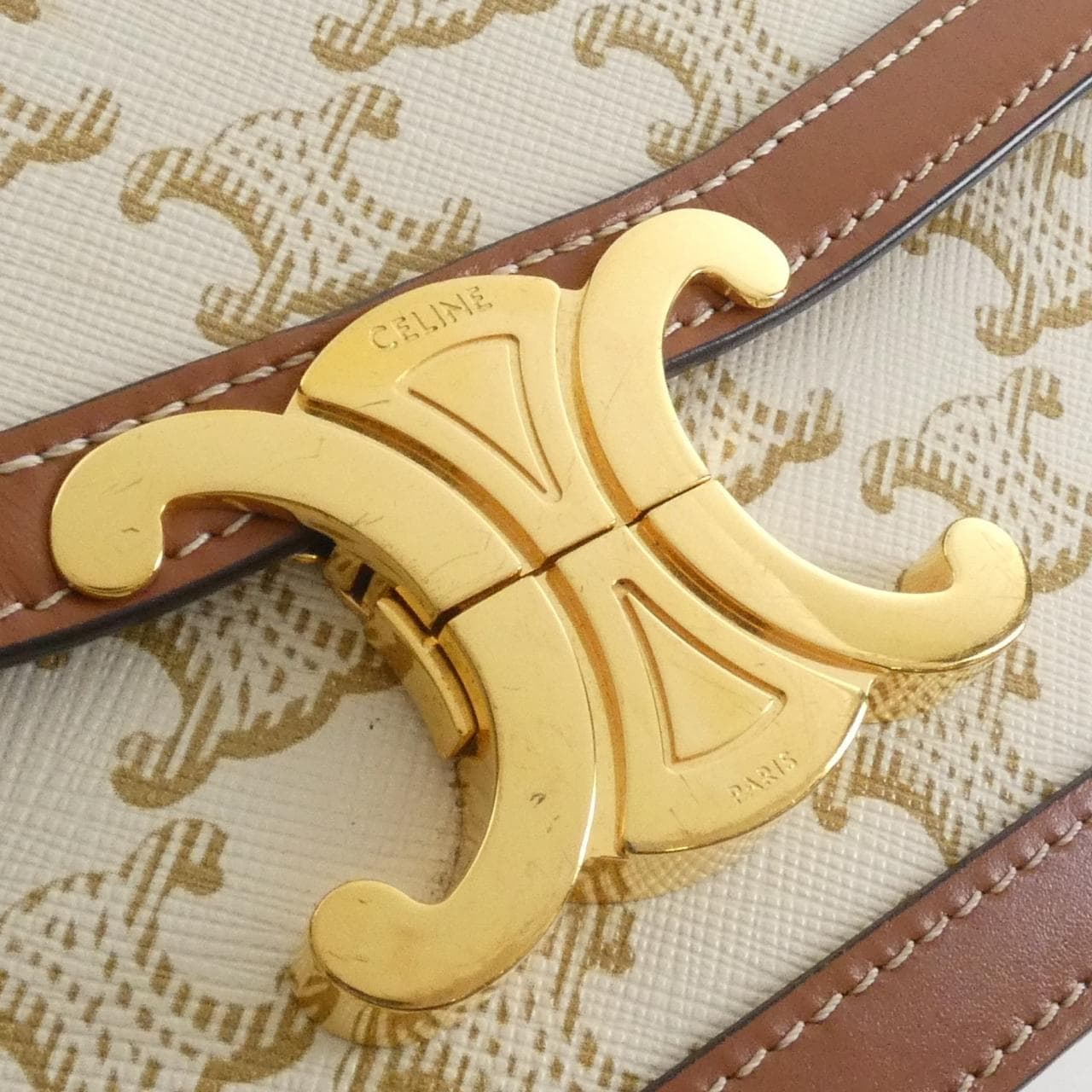 セリーヌ トリオンフ 写真6