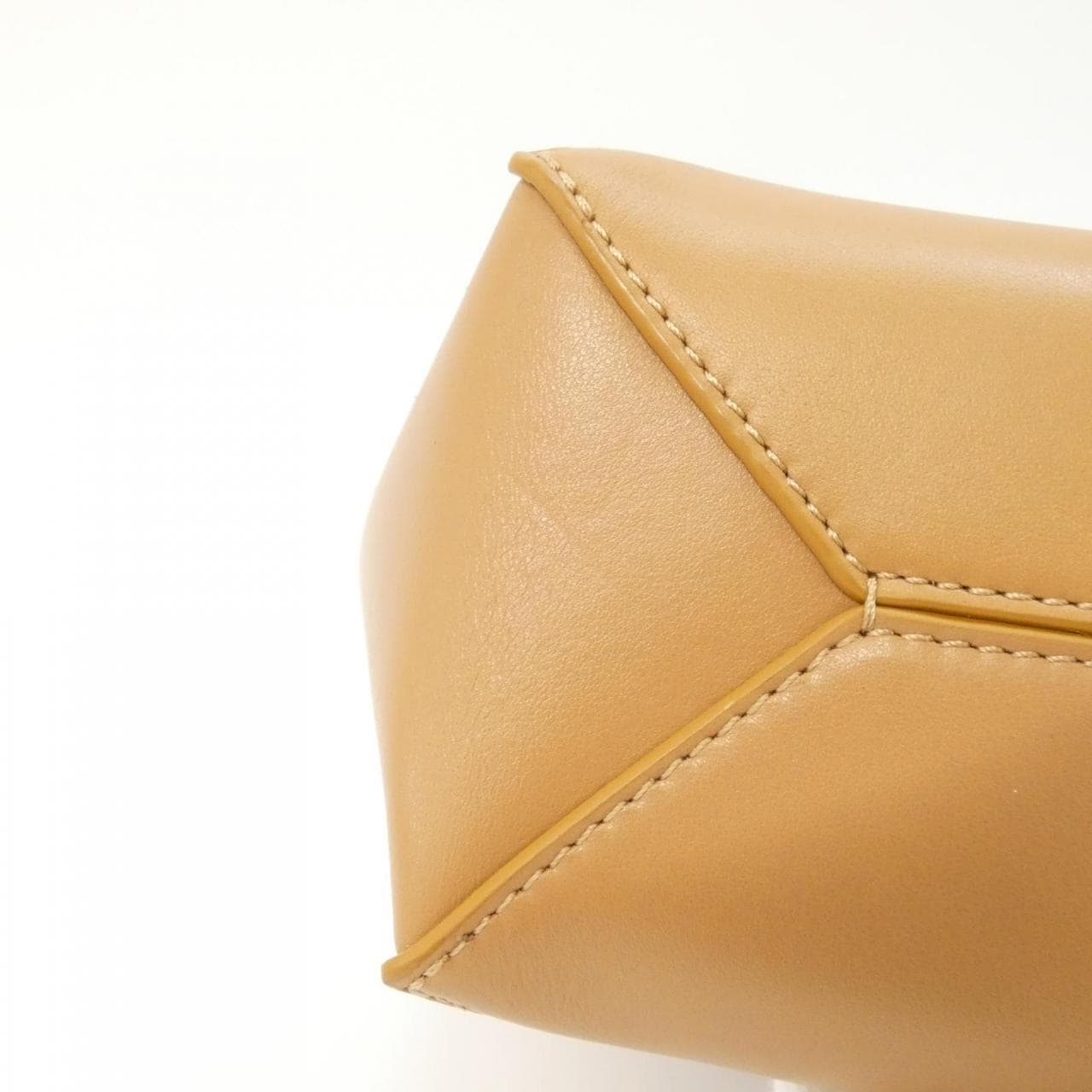 ロエベ パズル 写真3