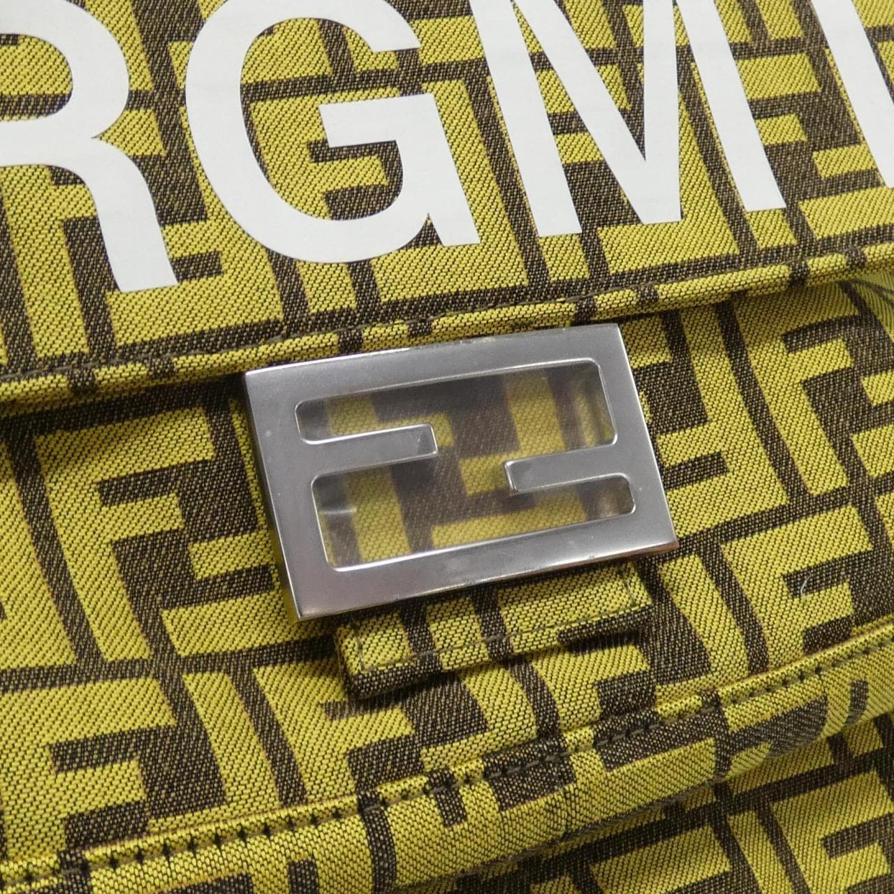 フェンディ バゲット 写真4