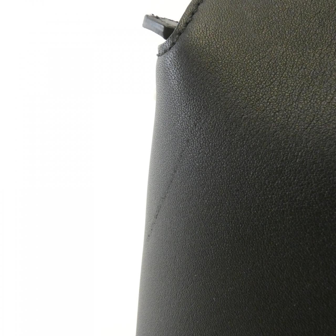 フェンディ バイザウェイ 写真5