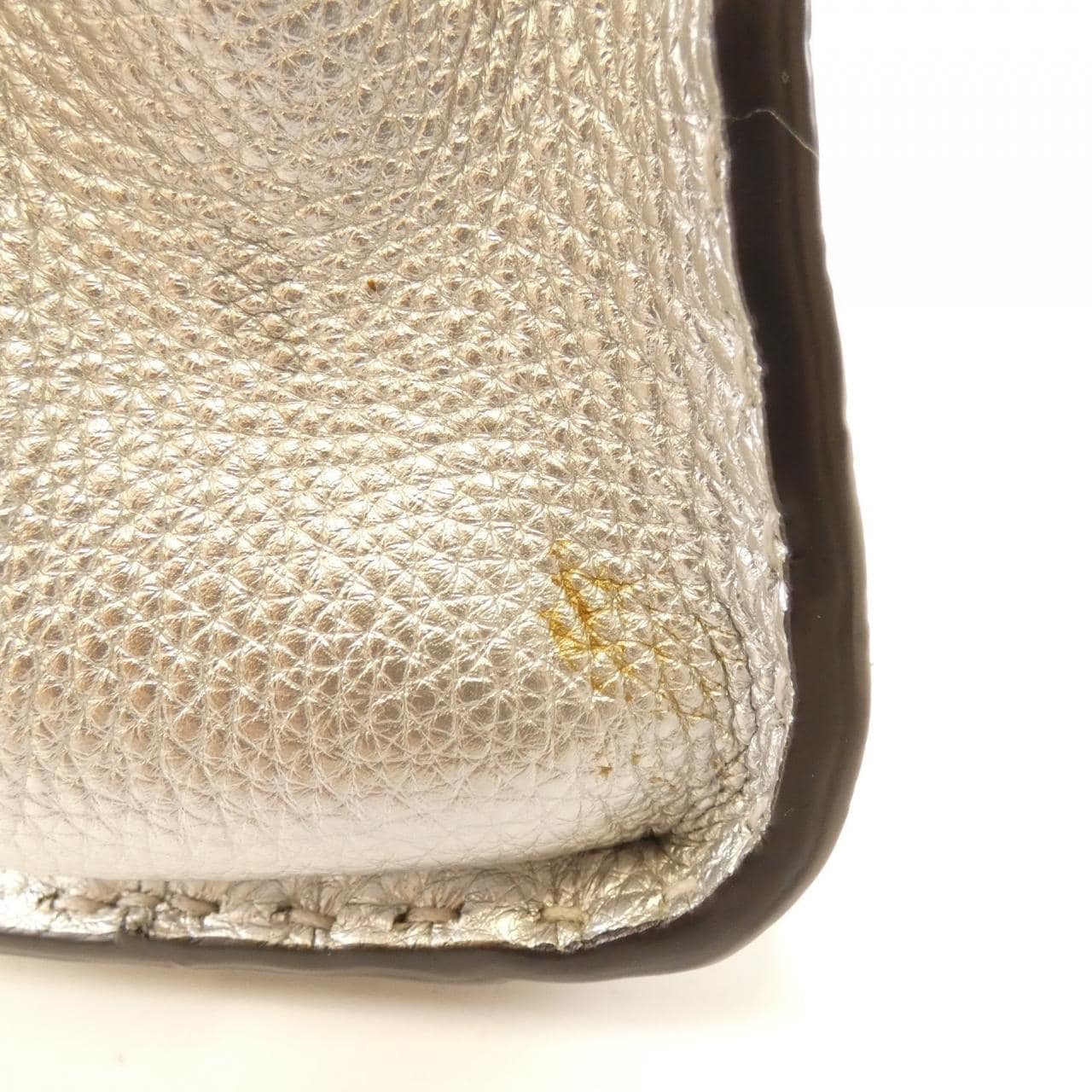 フェンディ ピーカブー 写真4