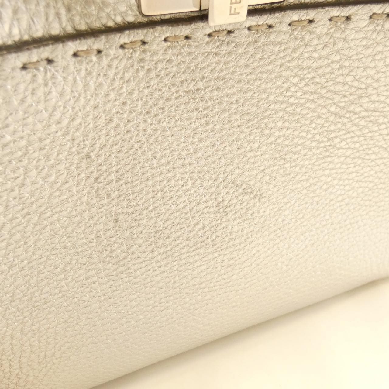 フェンディ ピーカブー 写真5